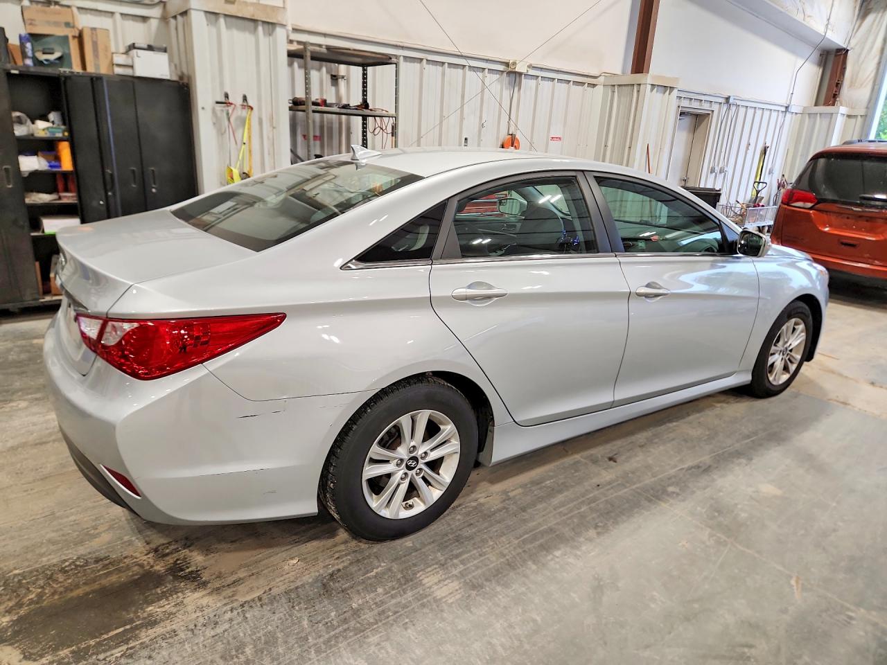 2014 Hyundai Sonata Gls Серебряный vin: 5NPEB4AC3EH903415