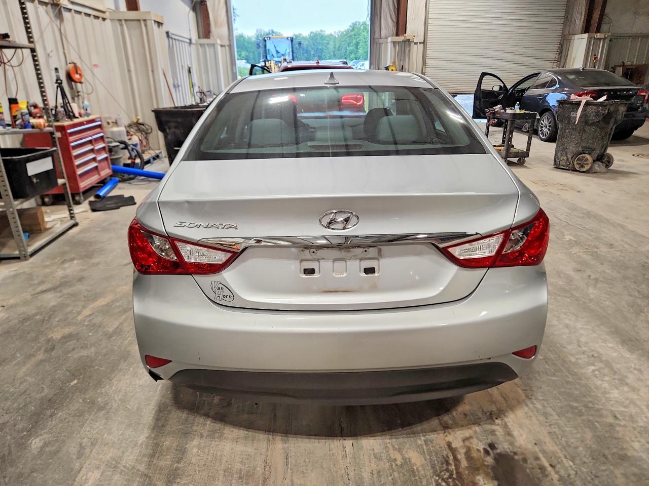 2014 Hyundai Sonata Gls Серебряный vin: 5NPEB4AC3EH903415