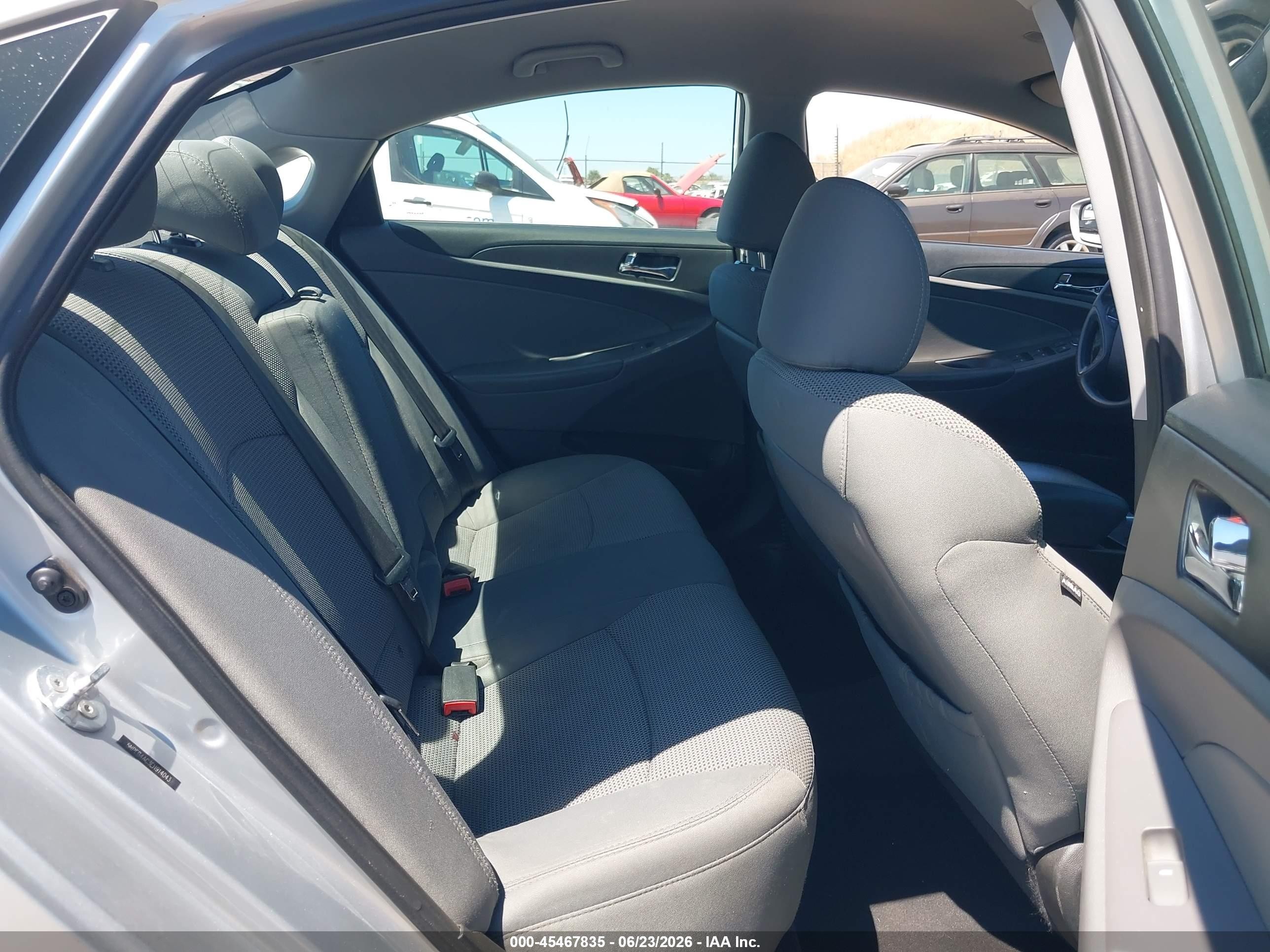 2014 Hyundai Sonata Gls Серебряный vin: 5NPEB4AC3EH914043