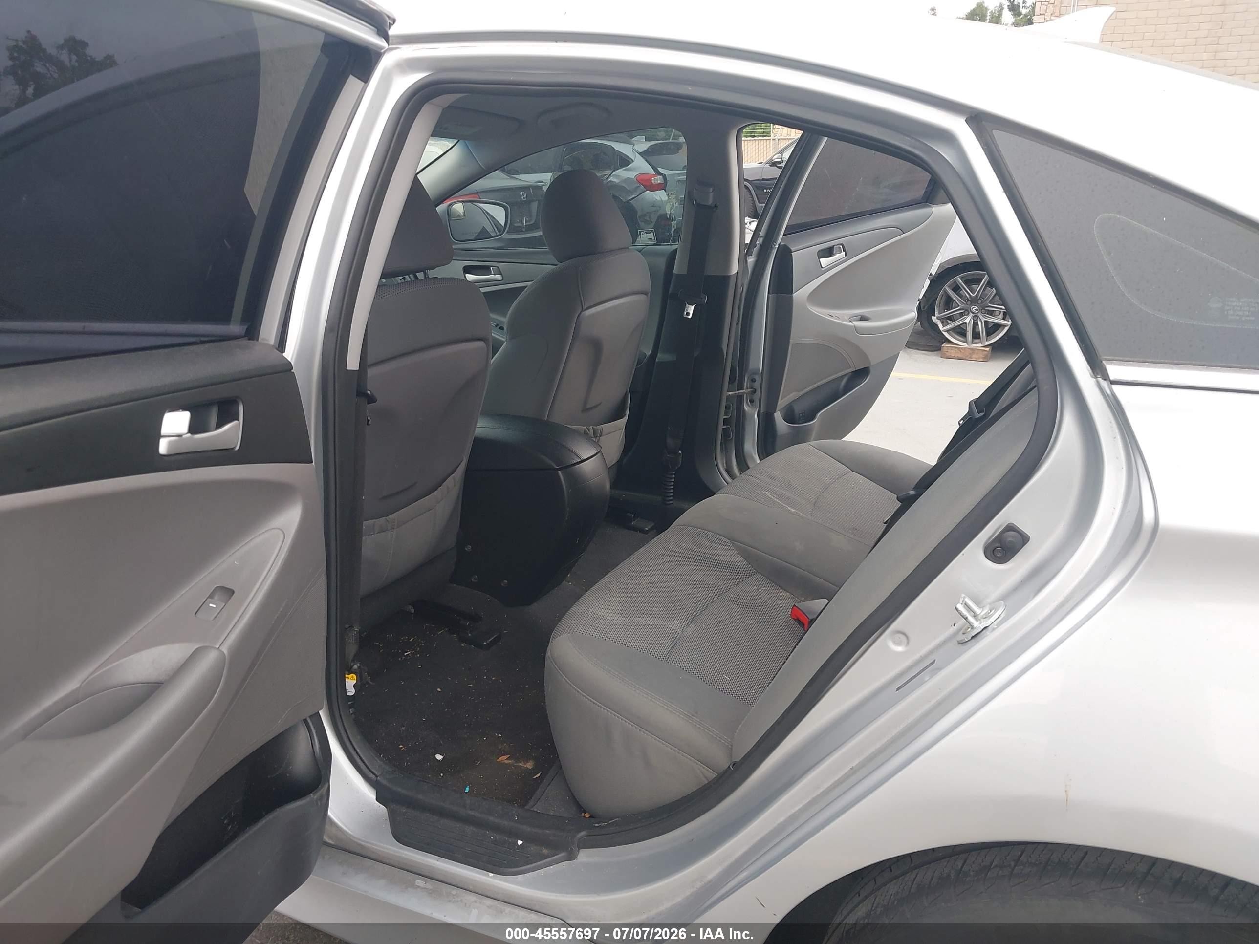 2014 Hyundai Sonata Gls Silver vin: 5NPEB4AC3EH925060