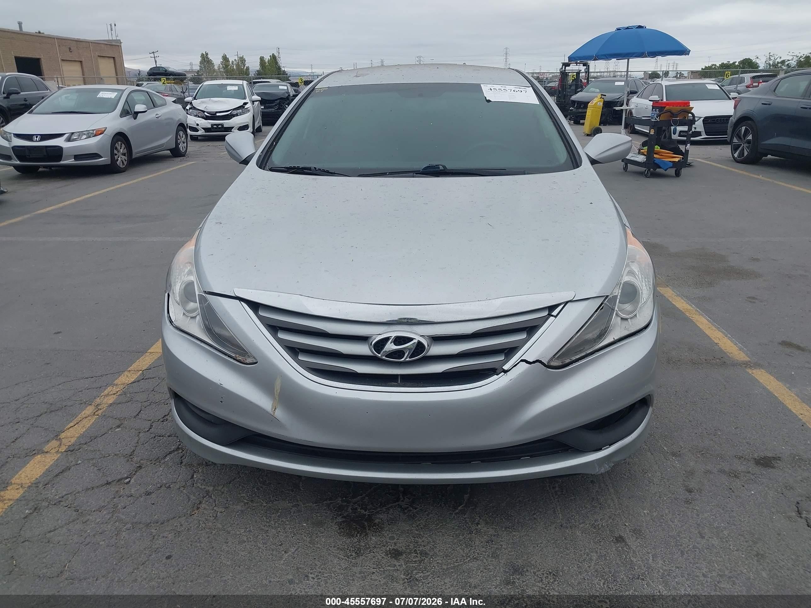 2014 Hyundai Sonata Gls Silver vin: 5NPEB4AC3EH925060