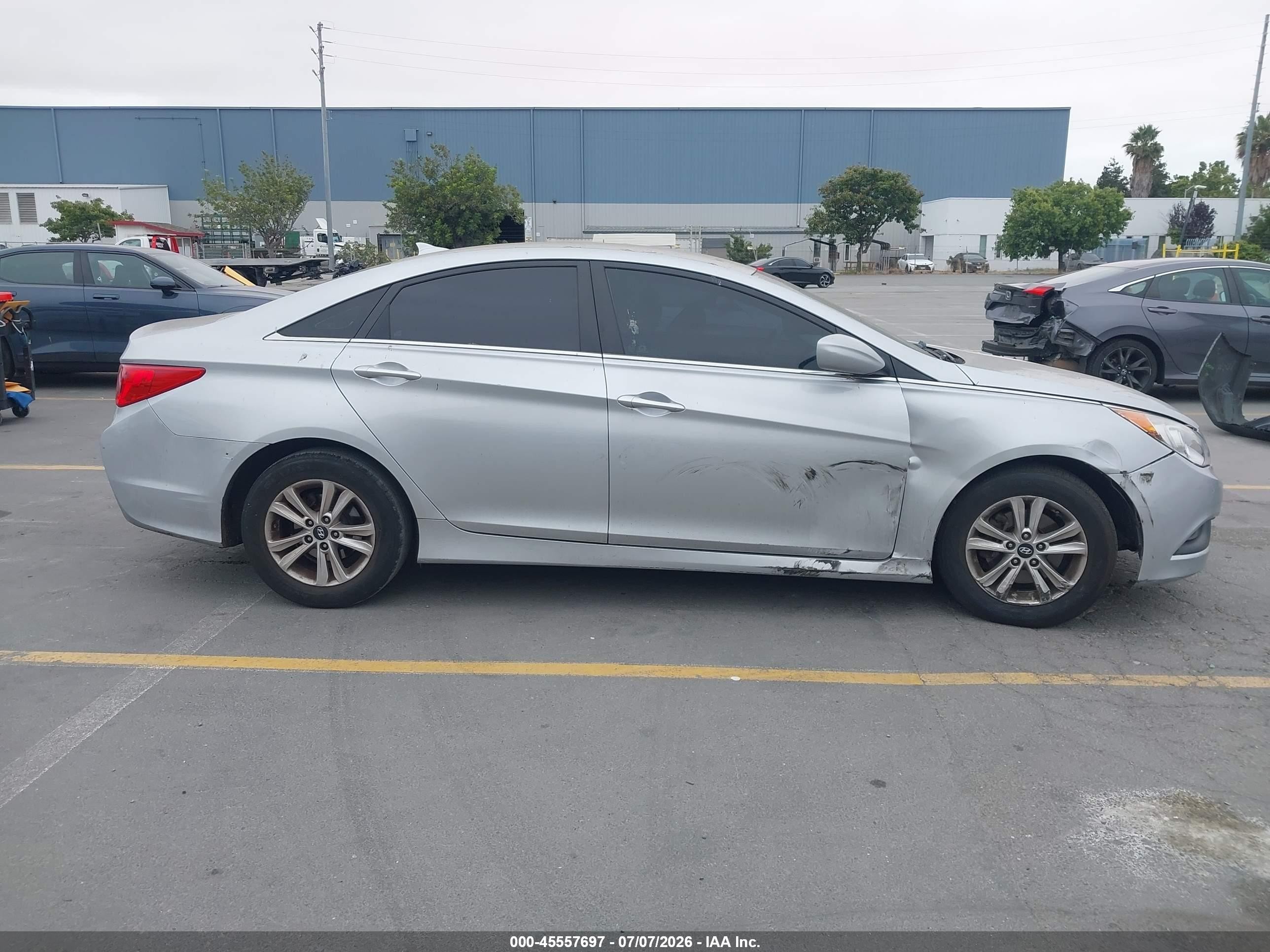 2014 Hyundai Sonata Gls Silver vin: 5NPEB4AC3EH925060