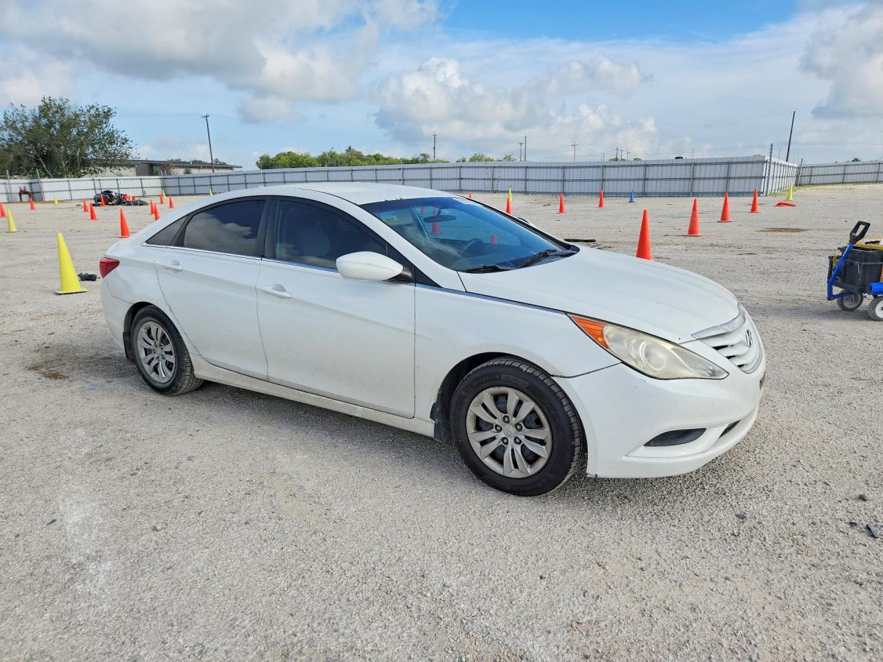 2011 Hyundai Sonata Gls White vin: 5NPEB4AC4BH240383