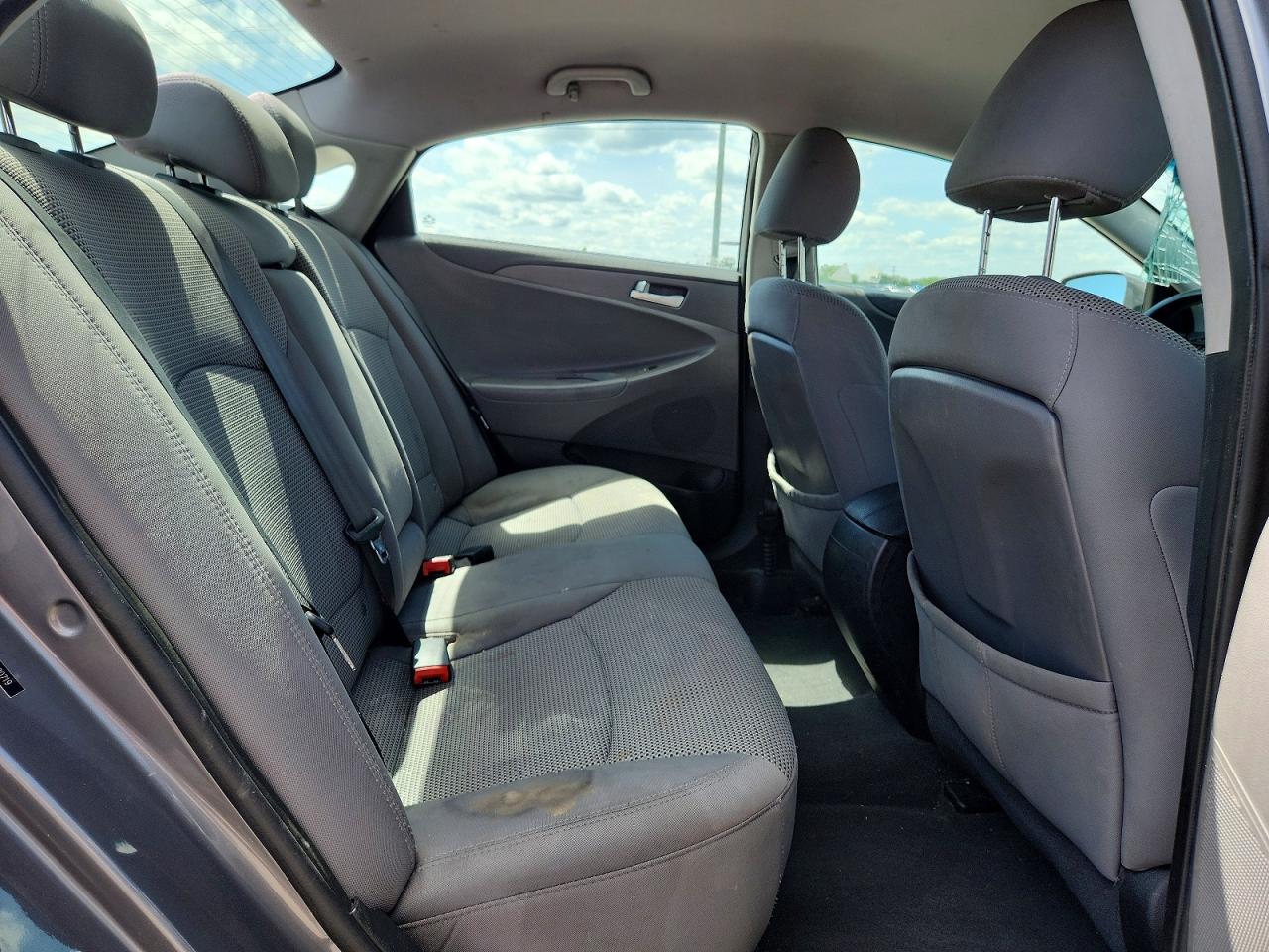 2012 Hyundai Sonata Gls Silver vin: 5NPEB4AC4CH320719