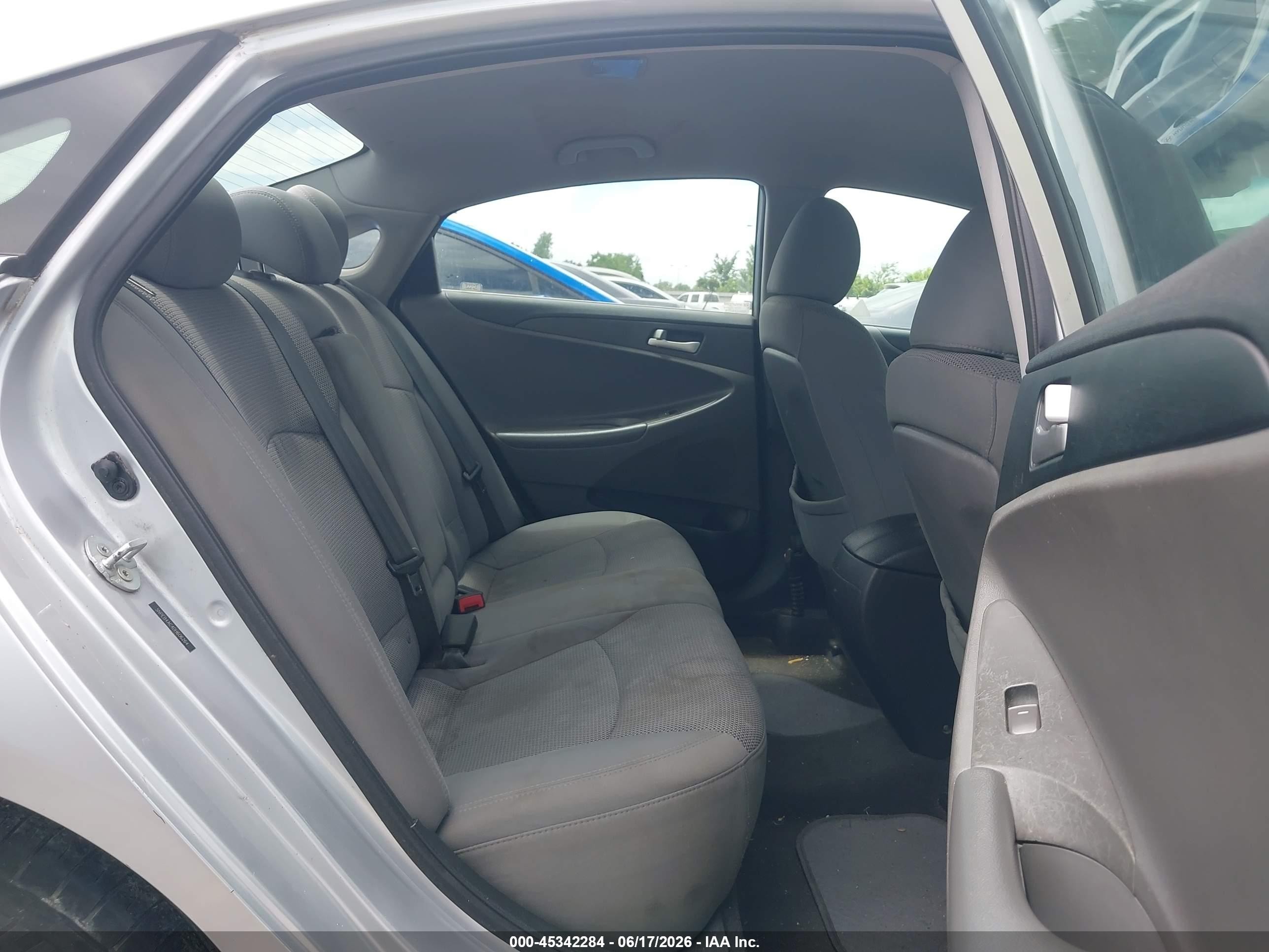 2013 Hyundai Sonata Gls Silver vin: 5NPEB4AC4DH606264