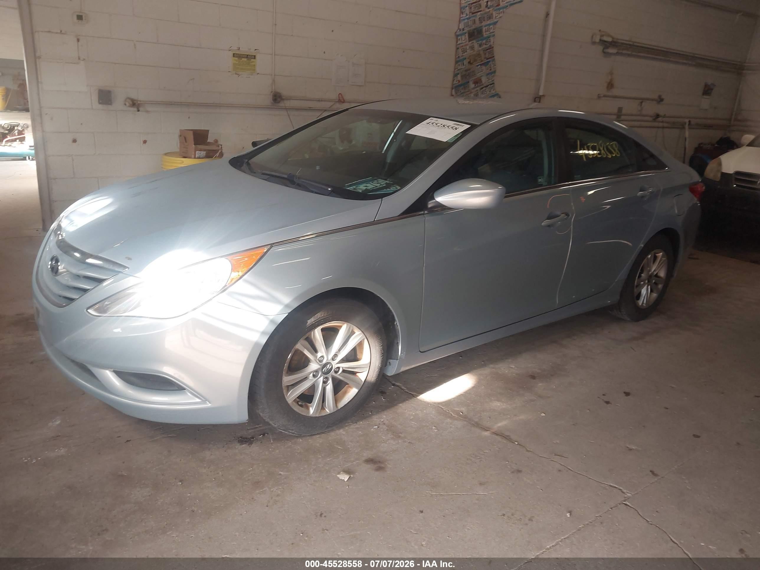 2013 Hyundai Sonata Gls Серый vin: 5NPEB4AC4DH658736