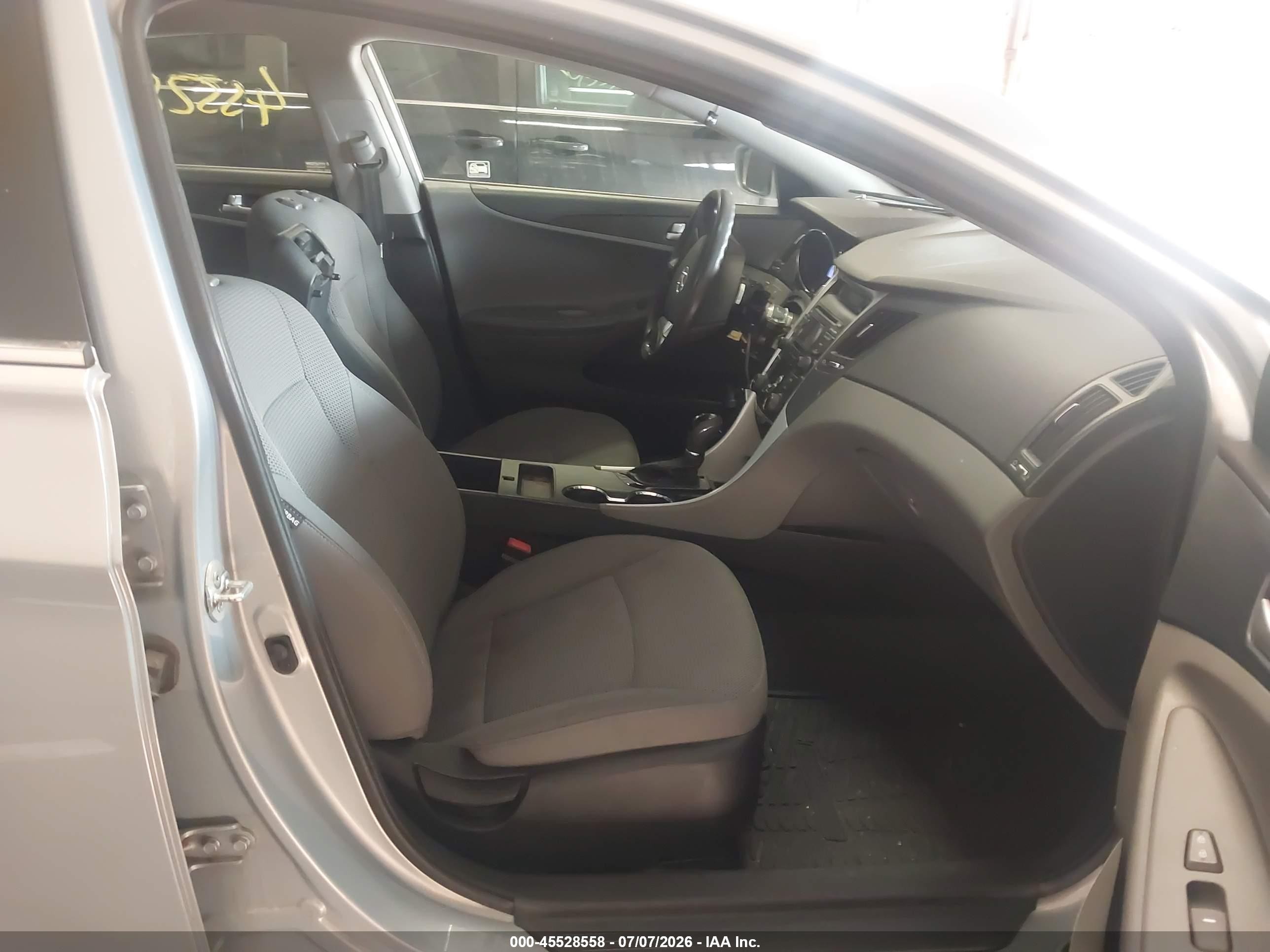 2013 Hyundai Sonata Gls Серый vin: 5NPEB4AC4DH658736