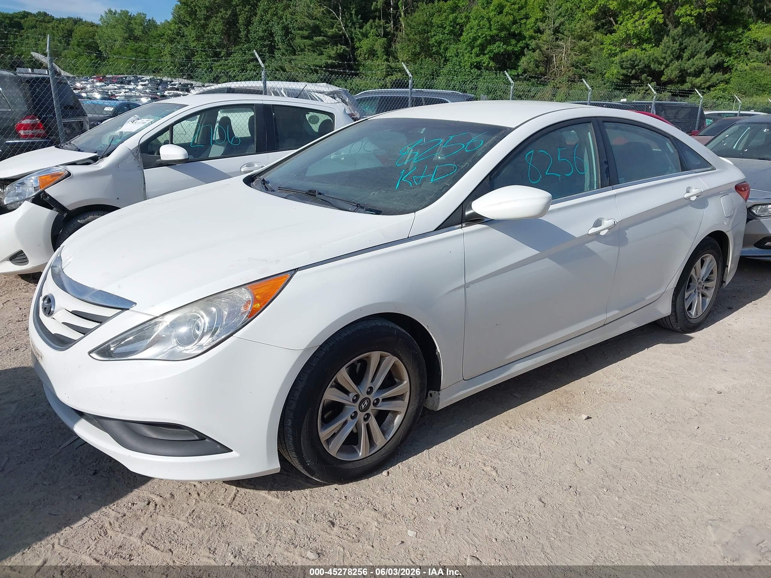 2014 Hyundai Sonata Gls White vin: 5NPEB4AC4EH832001