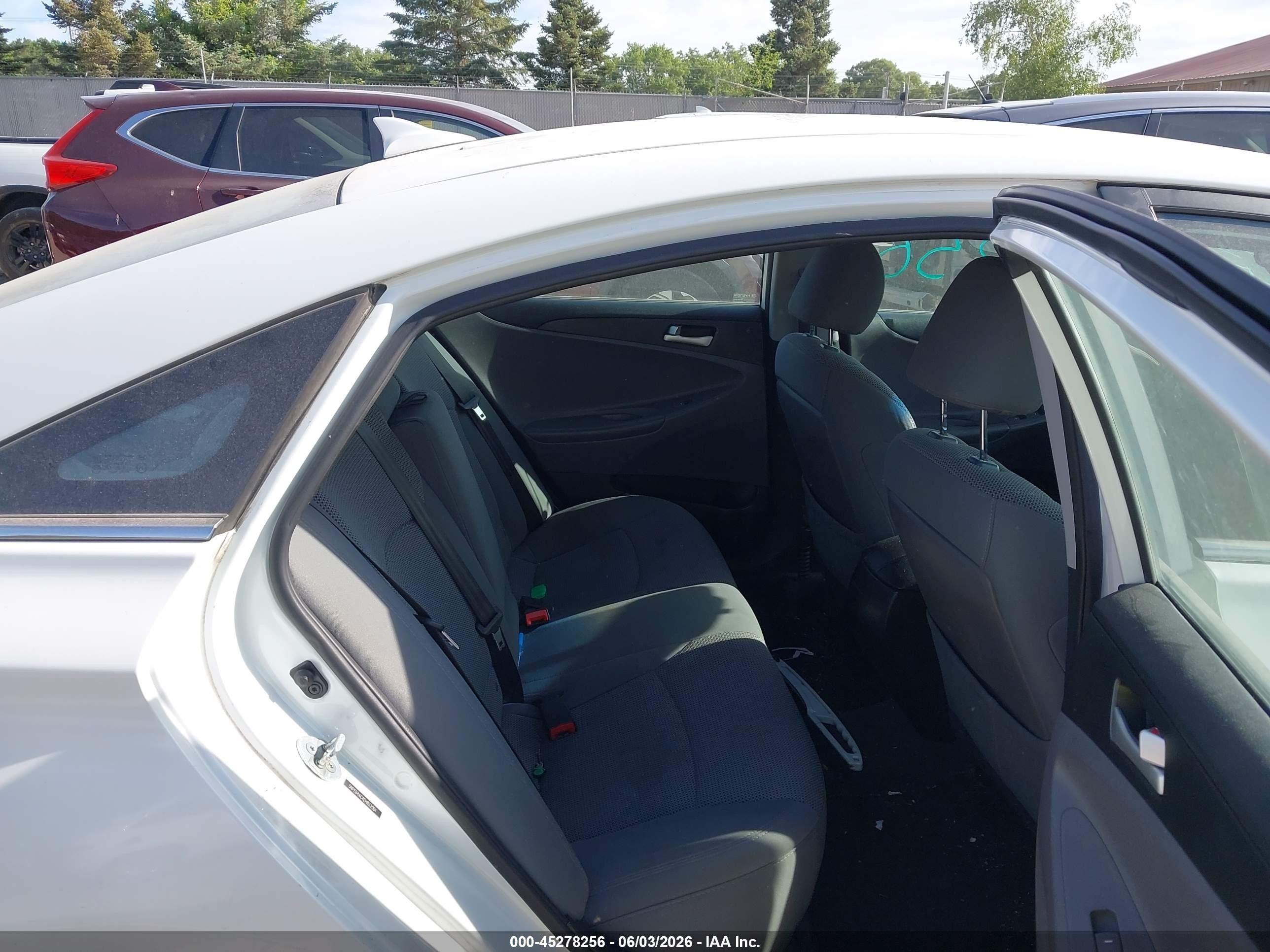 2014 Hyundai Sonata Gls White vin: 5NPEB4AC4EH832001