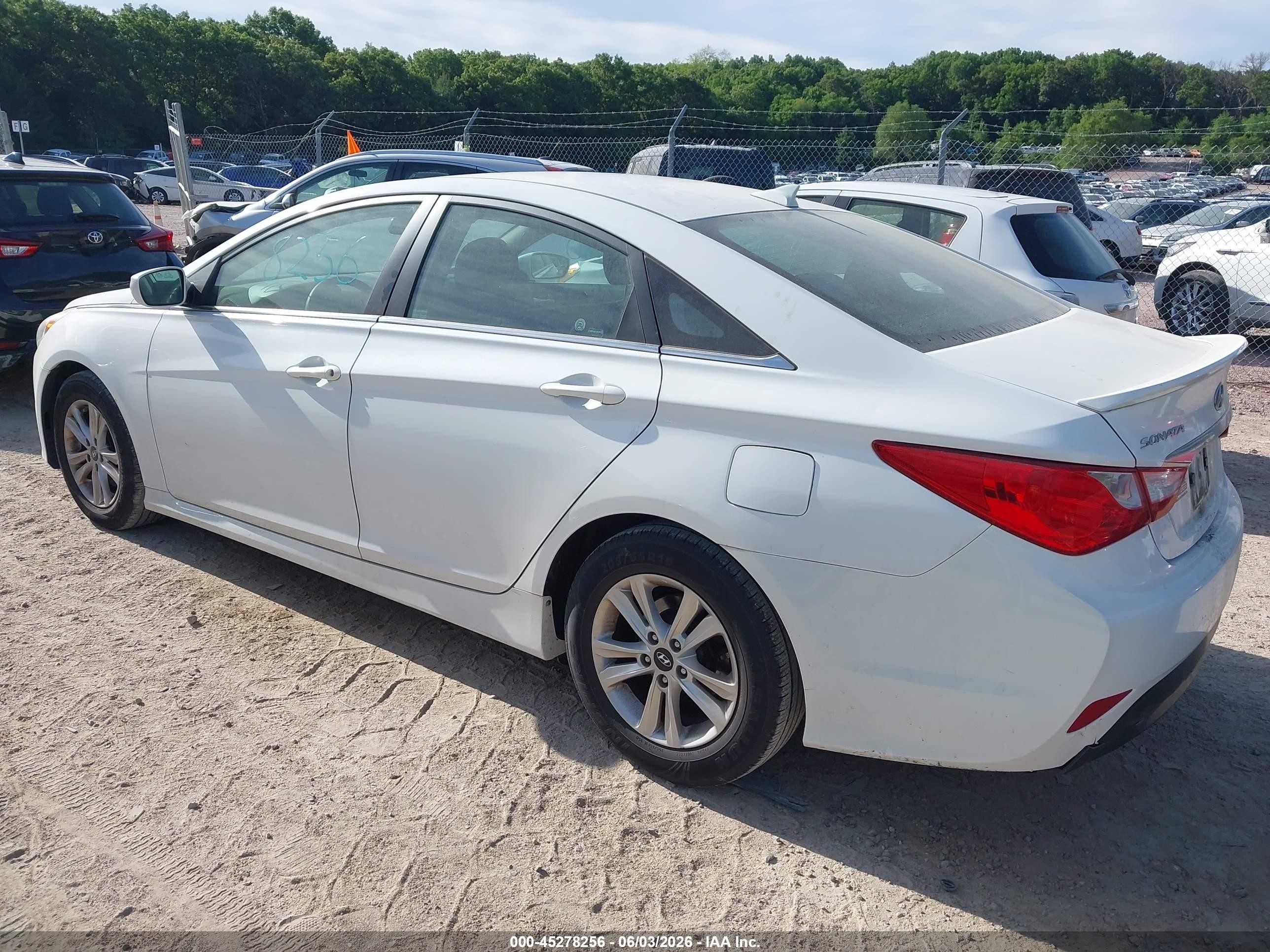 2014 Hyundai Sonata Gls White vin: 5NPEB4AC4EH832001