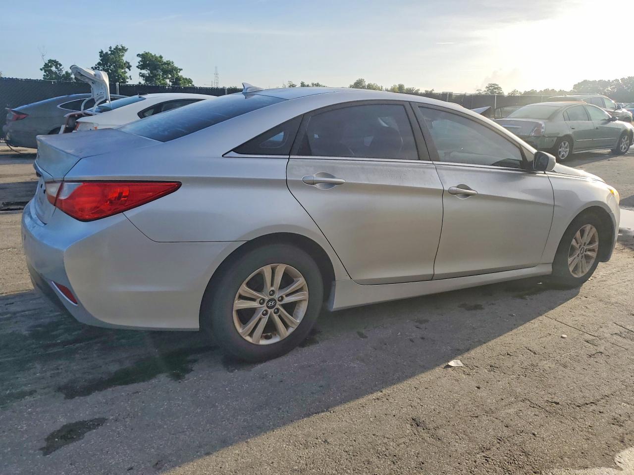 2014 Hyundai Sonata Gls Silver vin: 5NPEB4AC4EH840342
