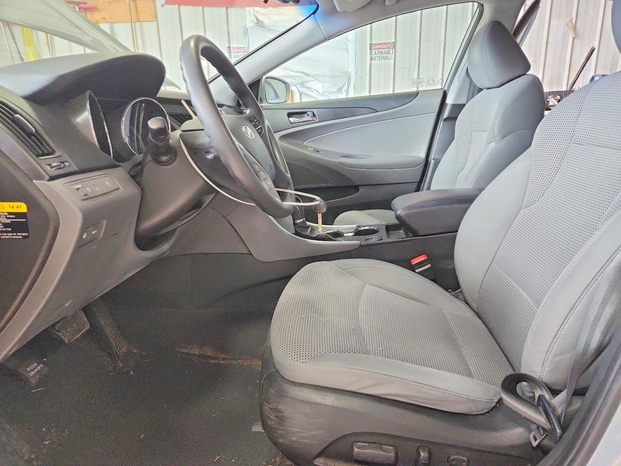 2014 Hyundai Sonata Gls Blue vin: 5NPEB4AC4EH850420