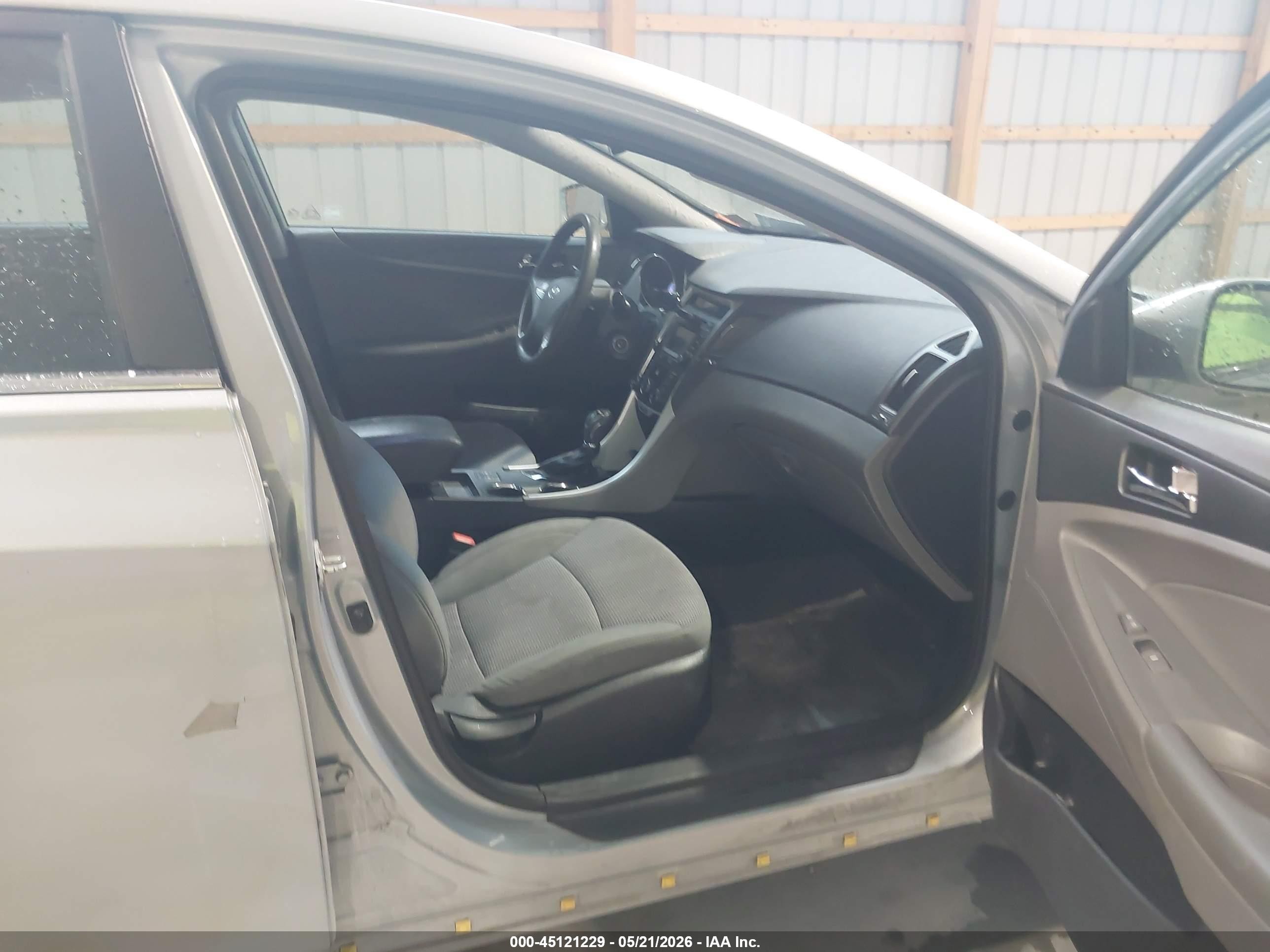 2014 Hyundai Sonata Gls Silver vin: 5NPEB4AC4EH869078