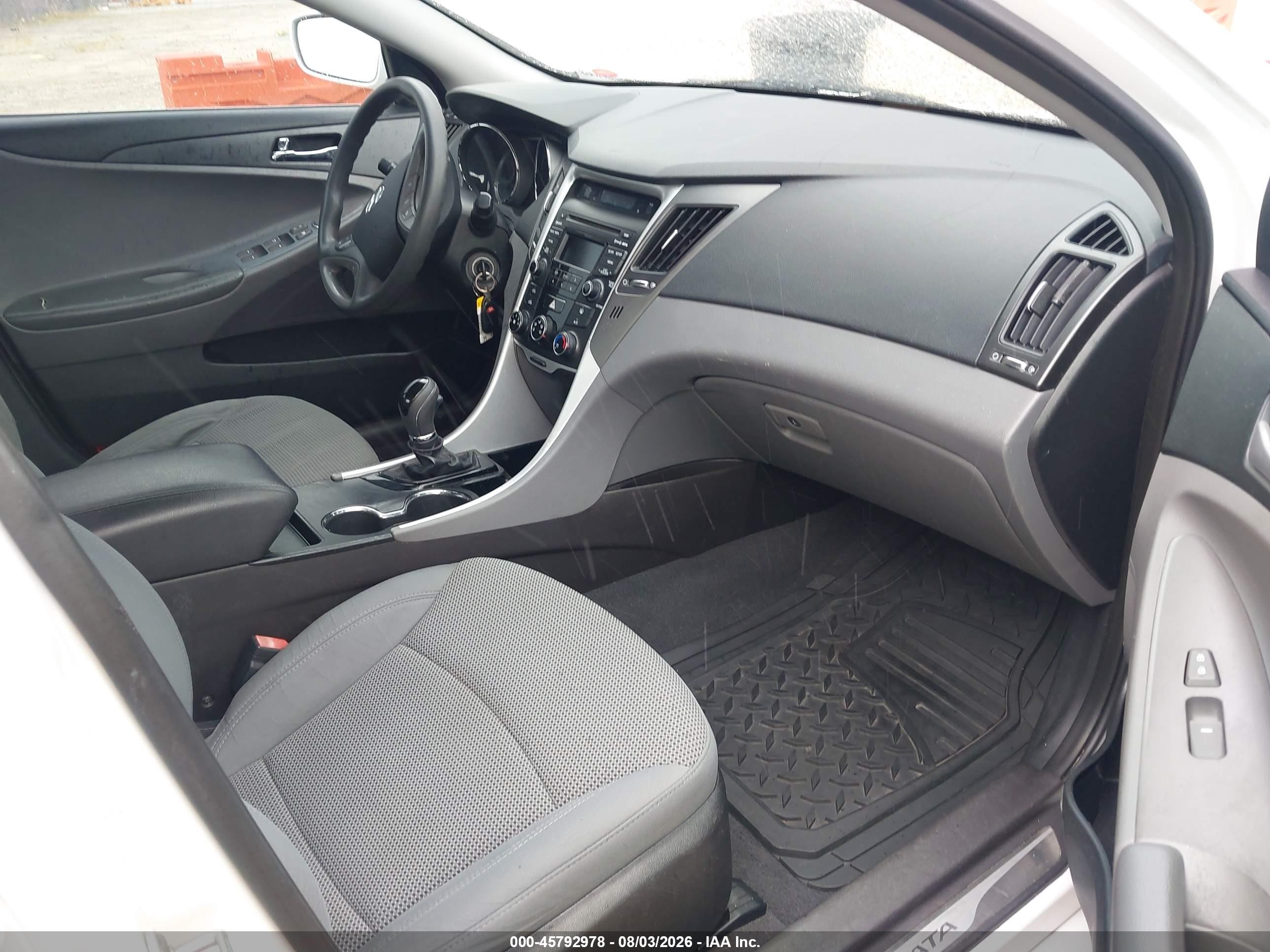 2014 Hyundai Sonata Gls Белый vin: 5NPEB4AC4EH872613