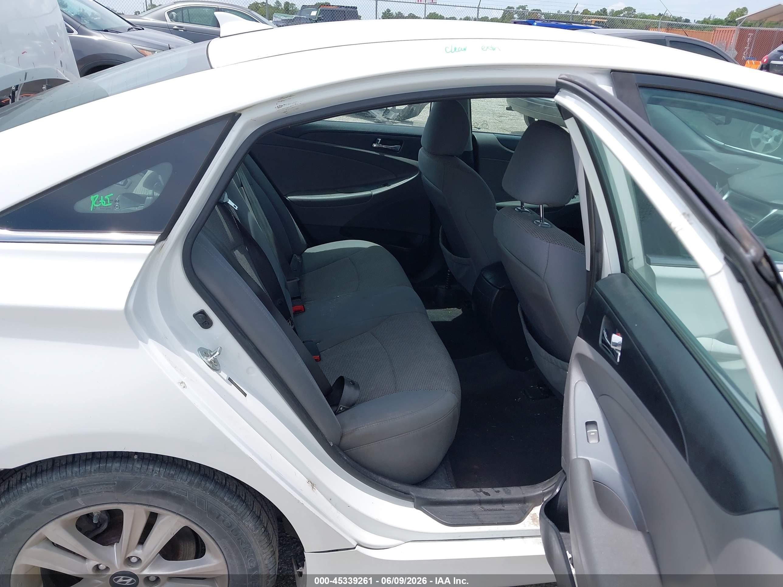 2014 Hyundai Sonata Gls Белый vin: 5NPEB4AC4EH902211