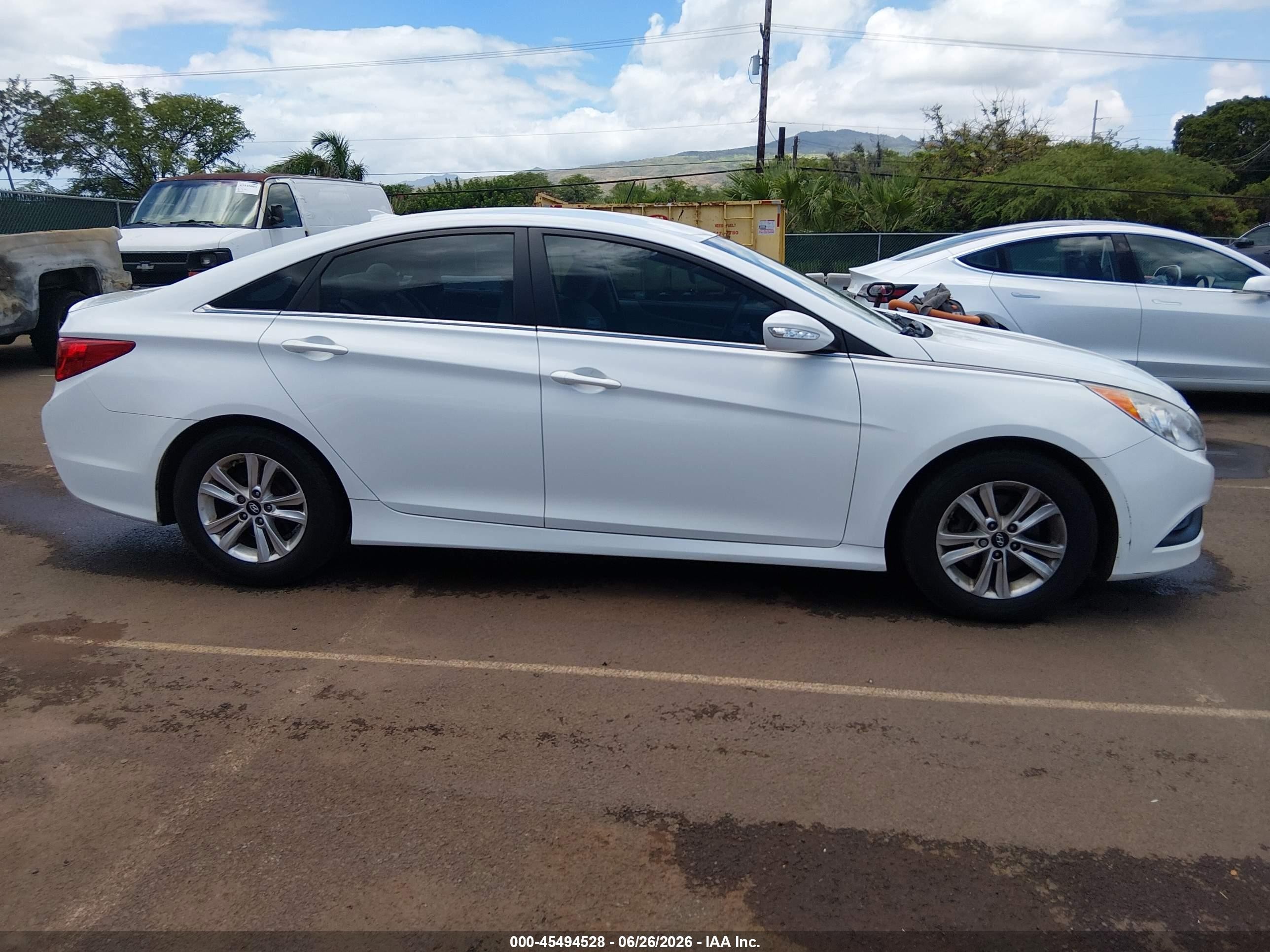 2014 Hyundai Sonata Gls vin: 5NPEB4AC4EH934270
