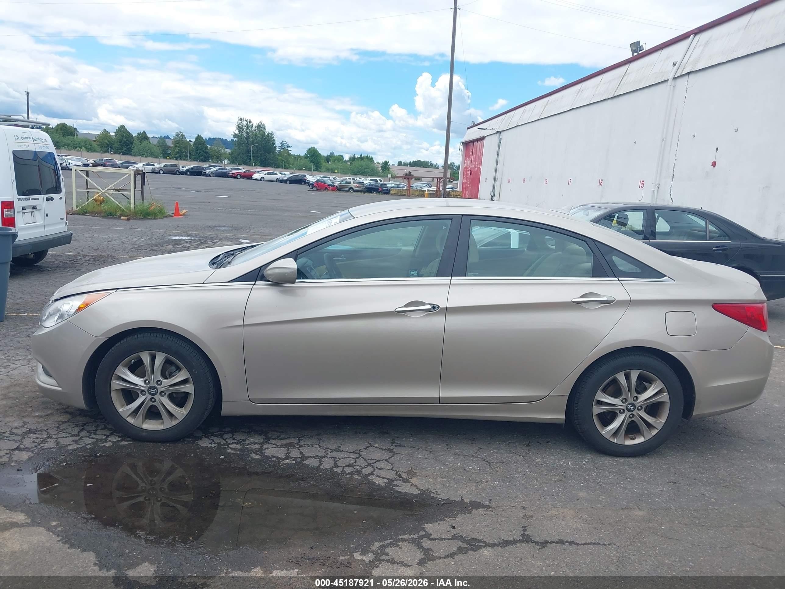 2011 Hyundai Sonata Gls Champagne vin: 5NPEB4AC5BH042881
