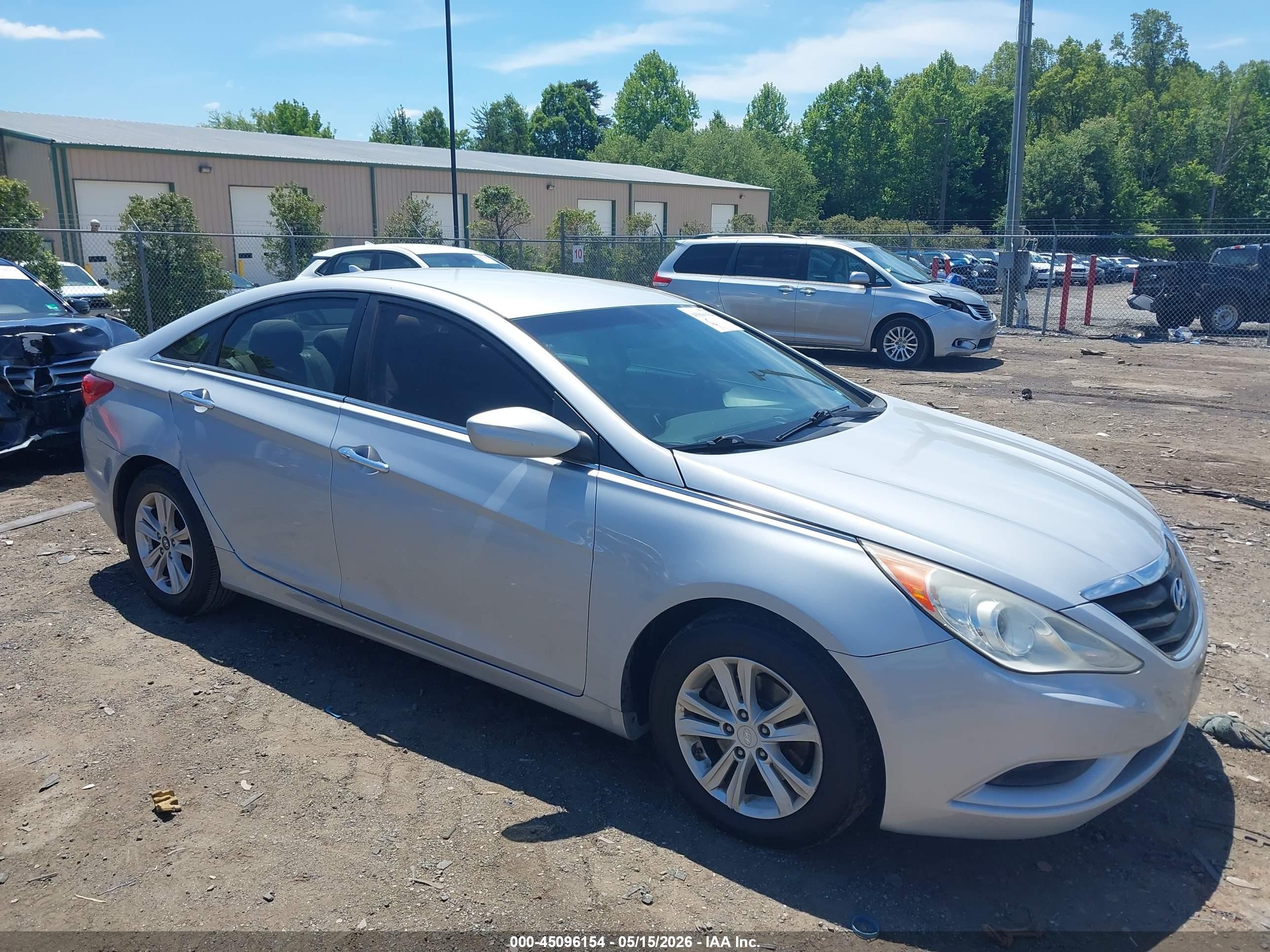 2011 Hyundai Sonata Gls Silver vin: 5NPEB4AC5BH118180