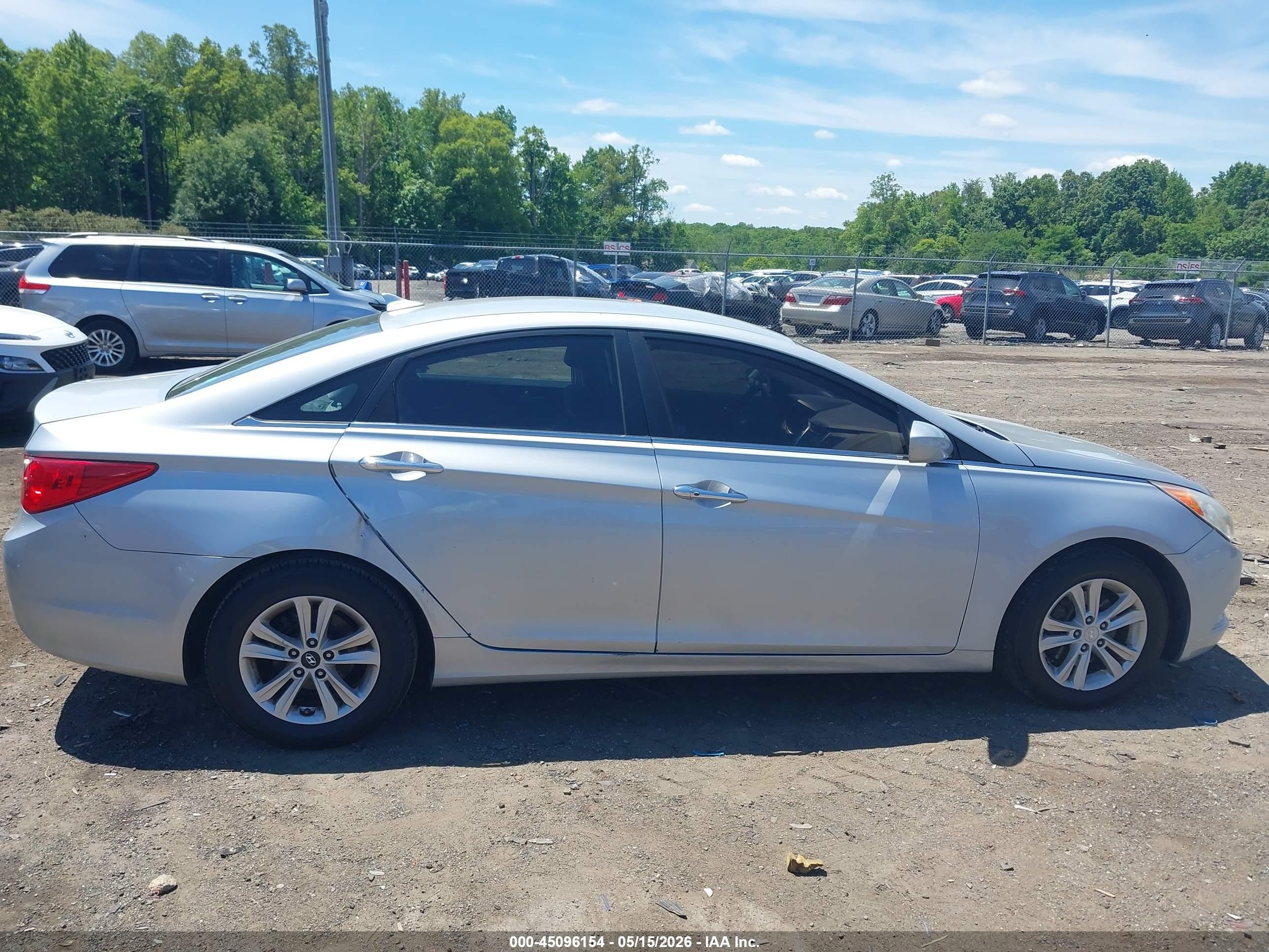 2011 Hyundai Sonata Gls Silver vin: 5NPEB4AC5BH118180