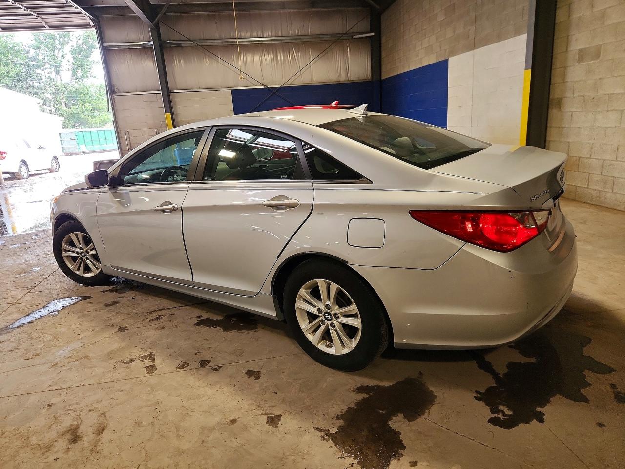2011 Hyundai Sonata Gls Silver vin: 5NPEB4AC5BH230929