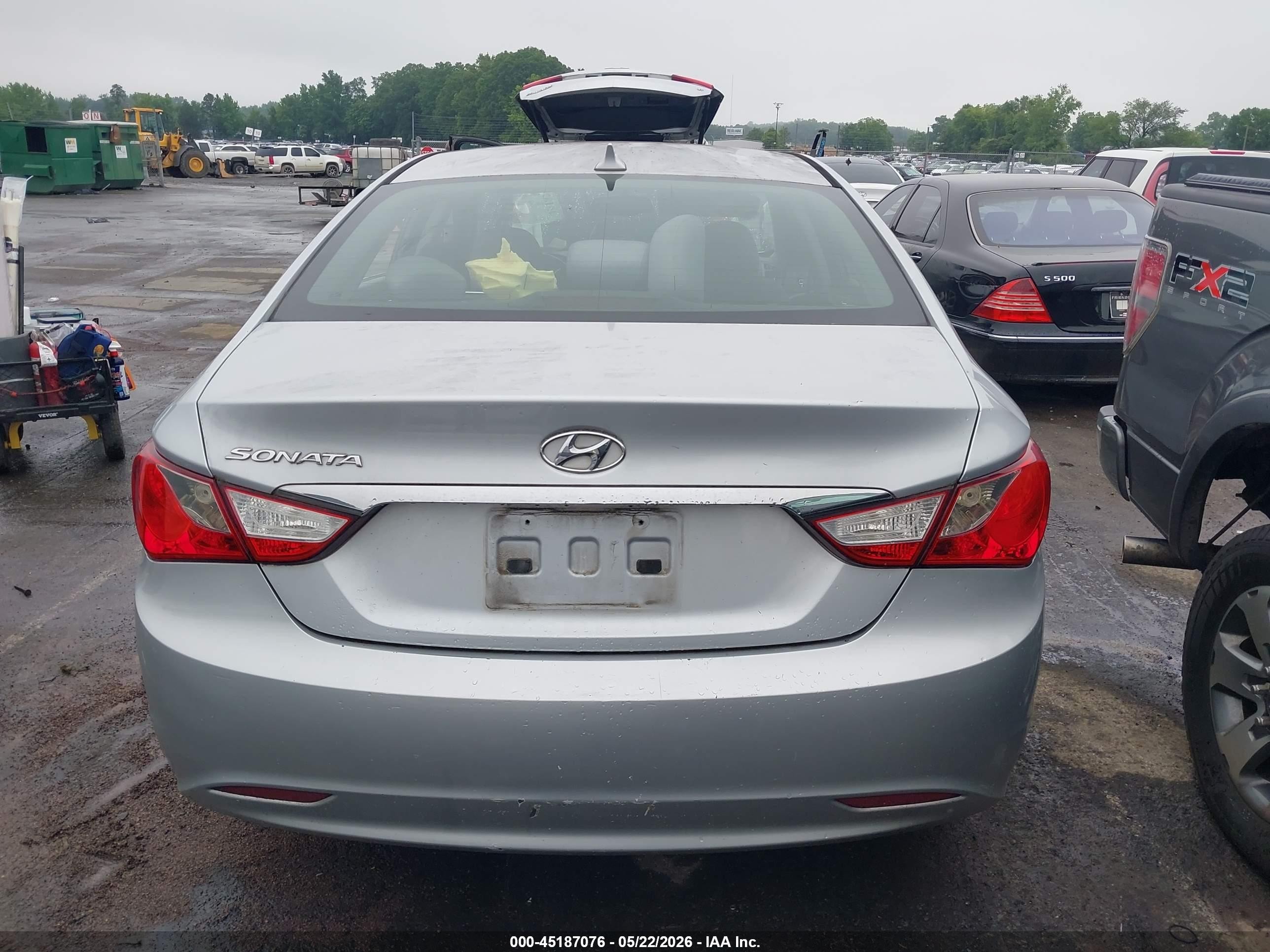 2012 Hyundai Sonata Gls Silver vin: 5NPEB4AC5CH406105
