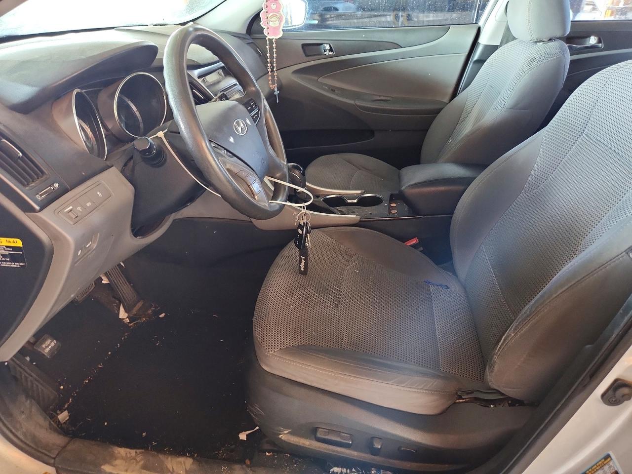2012 Hyundai Sonata Gls Silver vin: 5NPEB4AC5CH406928