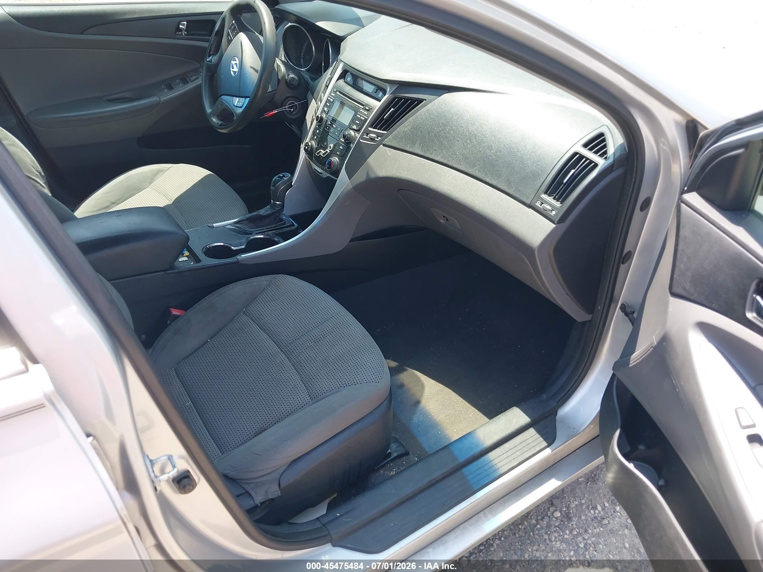 2012 Hyundai Sonata Gls Silver vin: 5NPEB4AC5CH408968