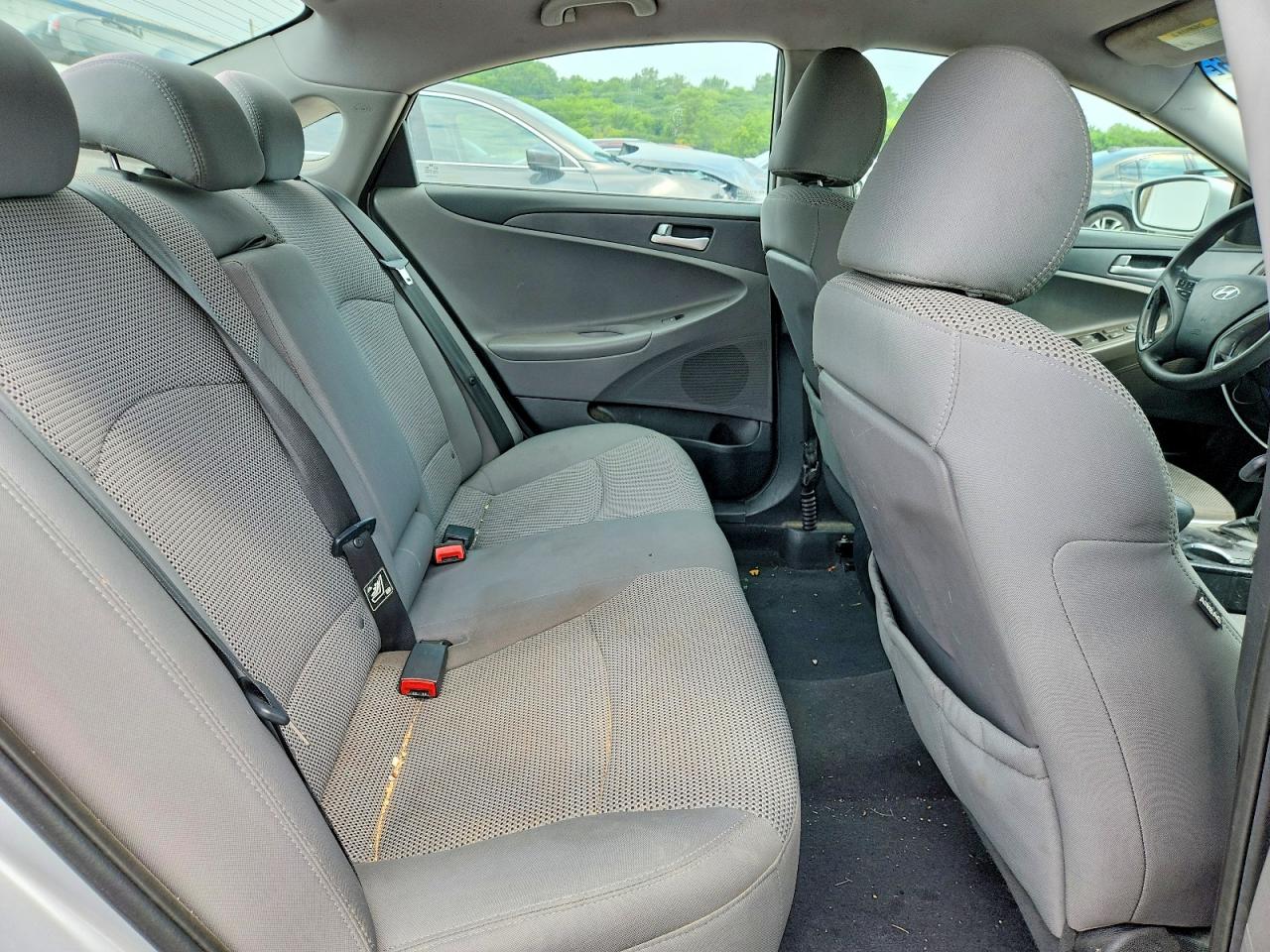 2012 Hyundai Sonata Gls Silver vin: 5NPEB4AC5CH435197