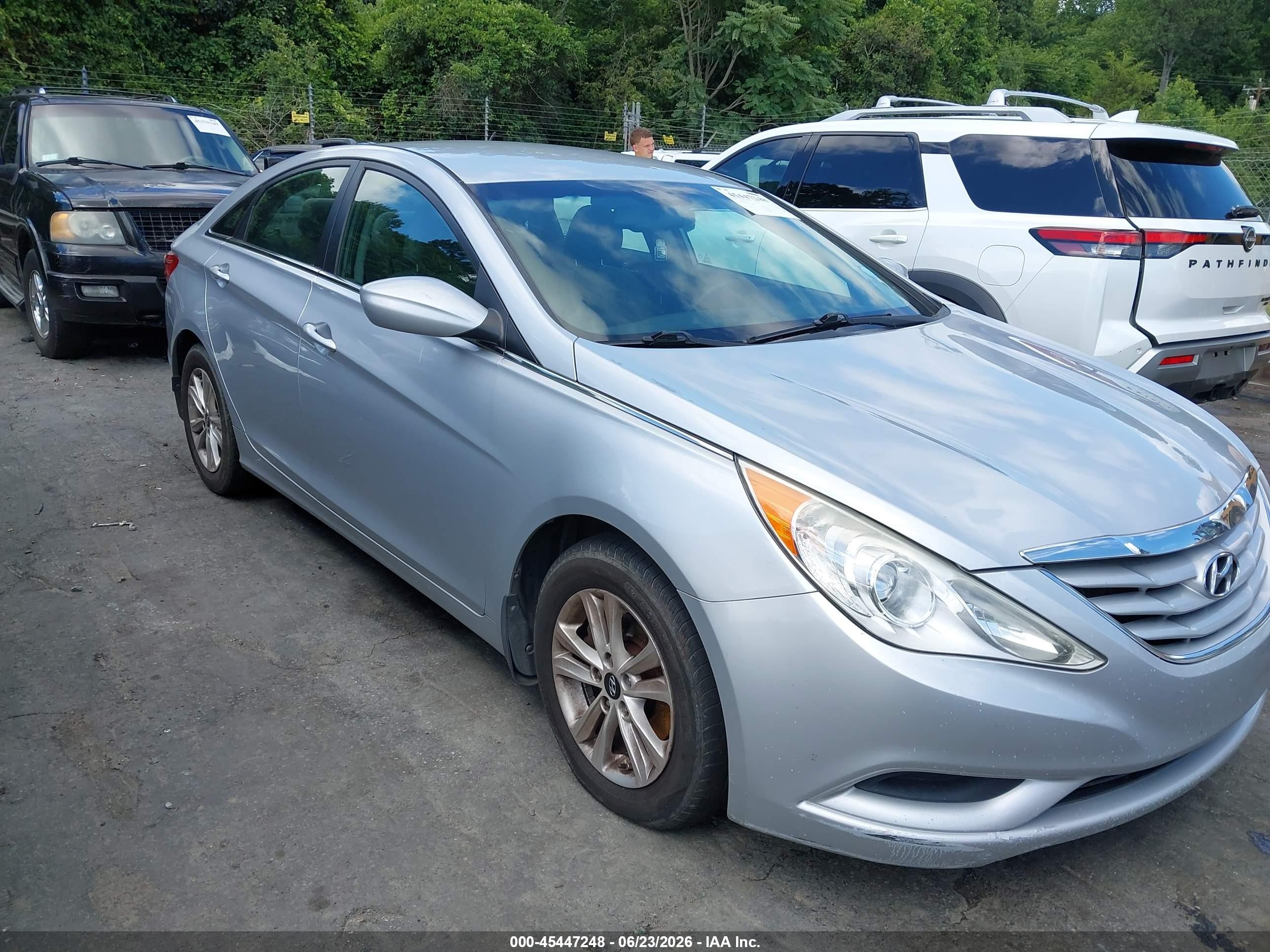 2012 Hyundai Sonata Gls Silver vin: 5NPEB4AC5CH455725