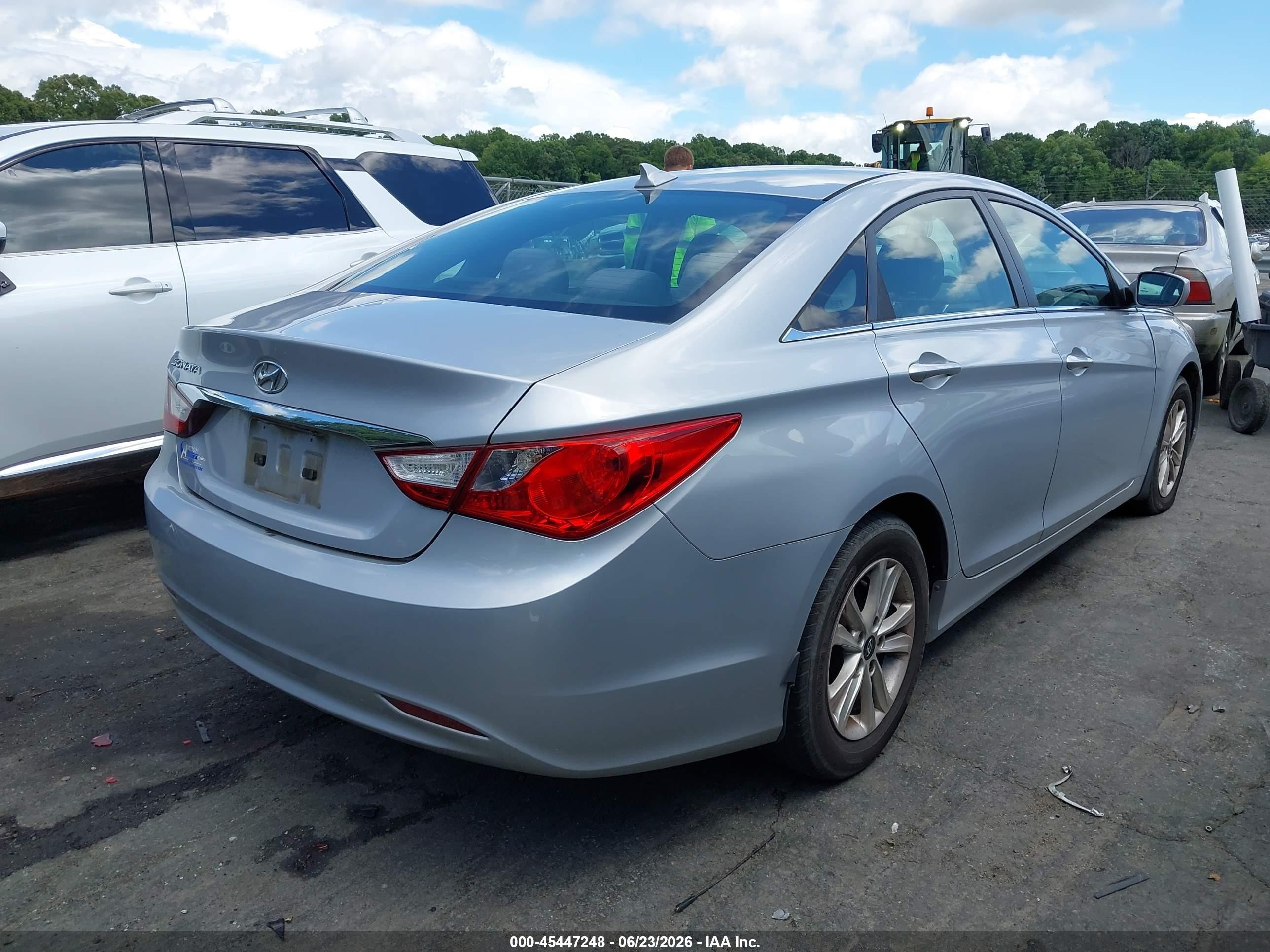 2012 Hyundai Sonata Gls Silver vin: 5NPEB4AC5CH455725