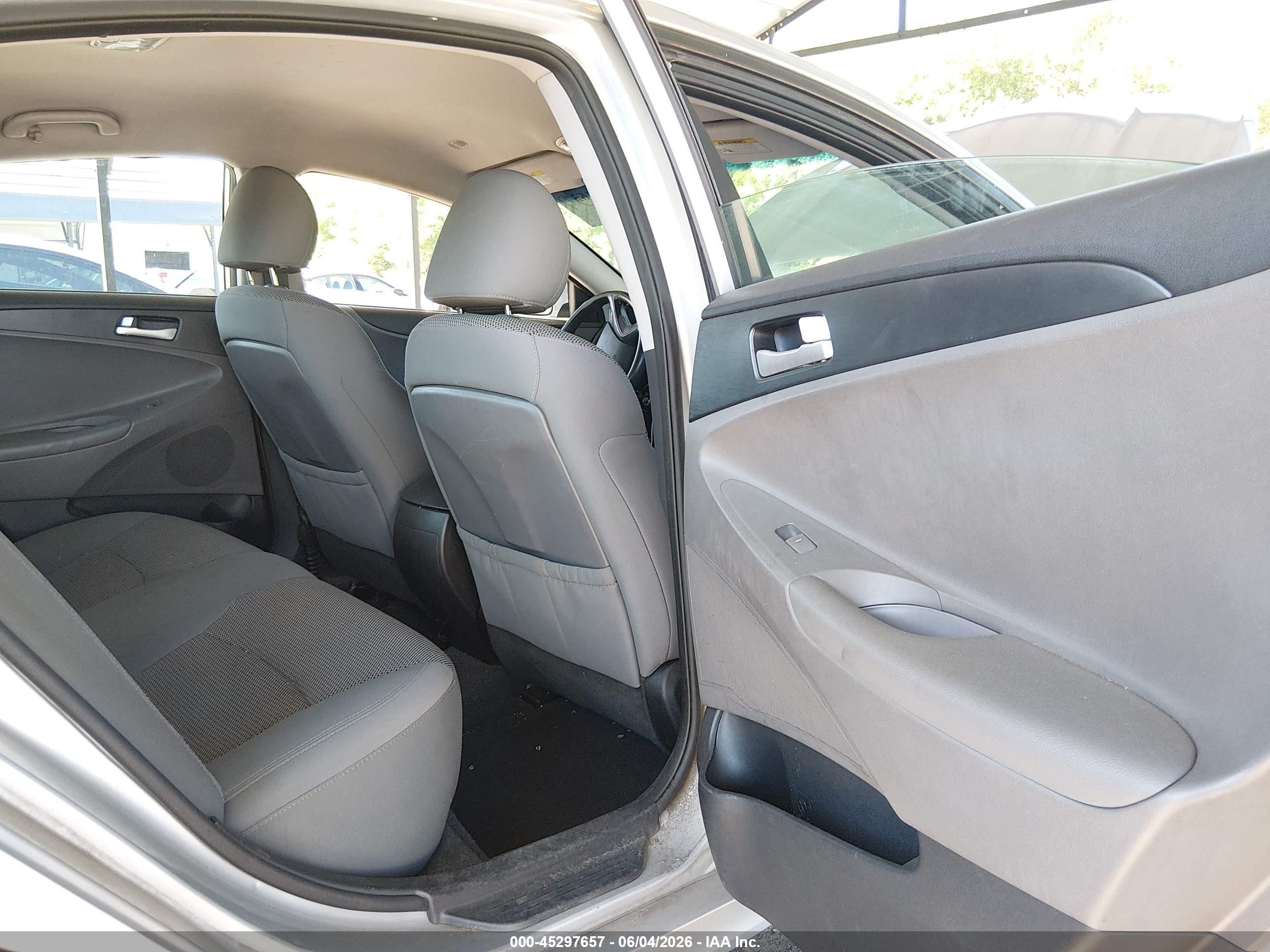 2013 Hyundai Sonata Gls Silver vin: 5NPEB4AC5DH536922