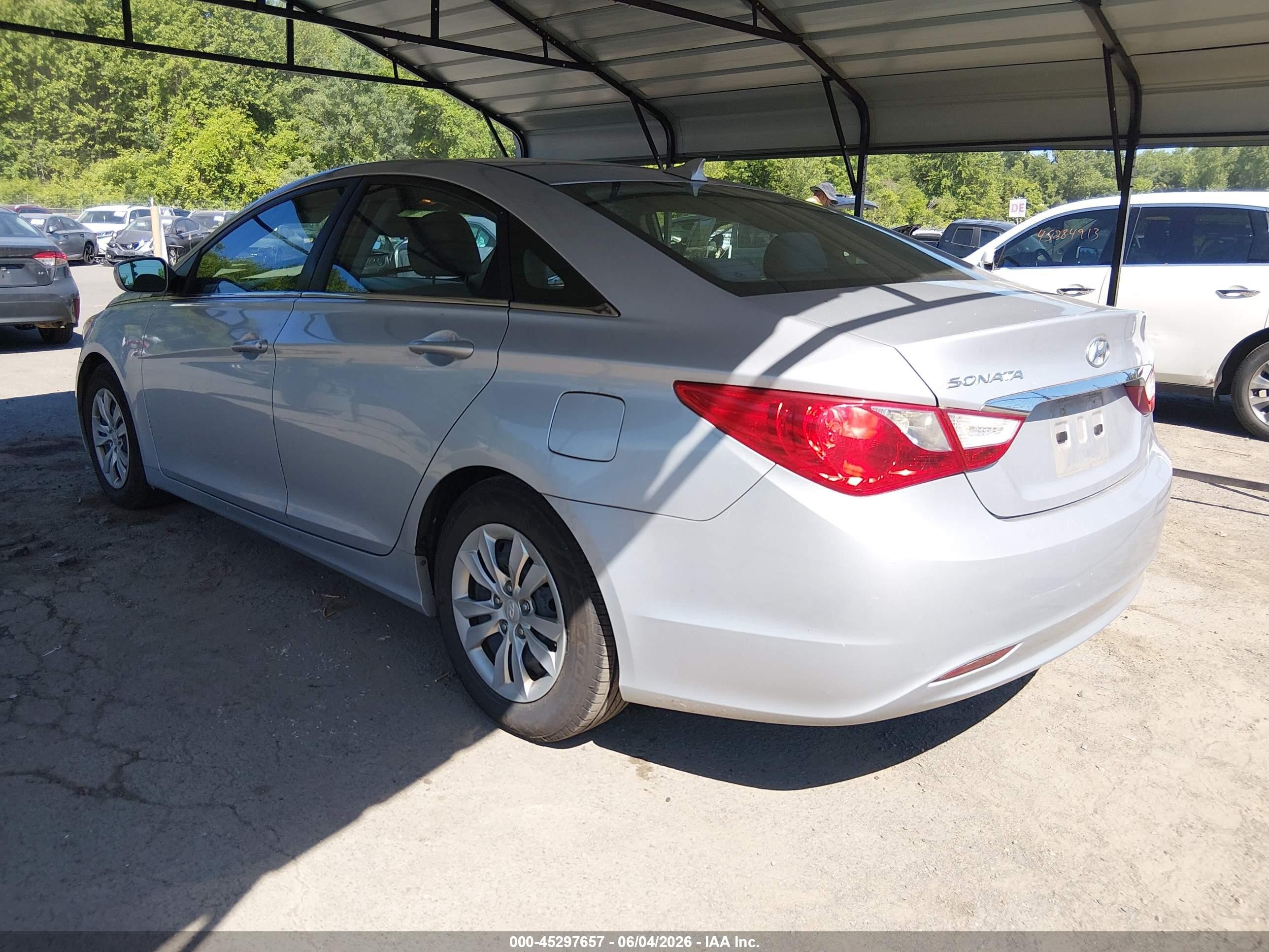 2013 Hyundai Sonata Gls Silver vin: 5NPEB4AC5DH536922