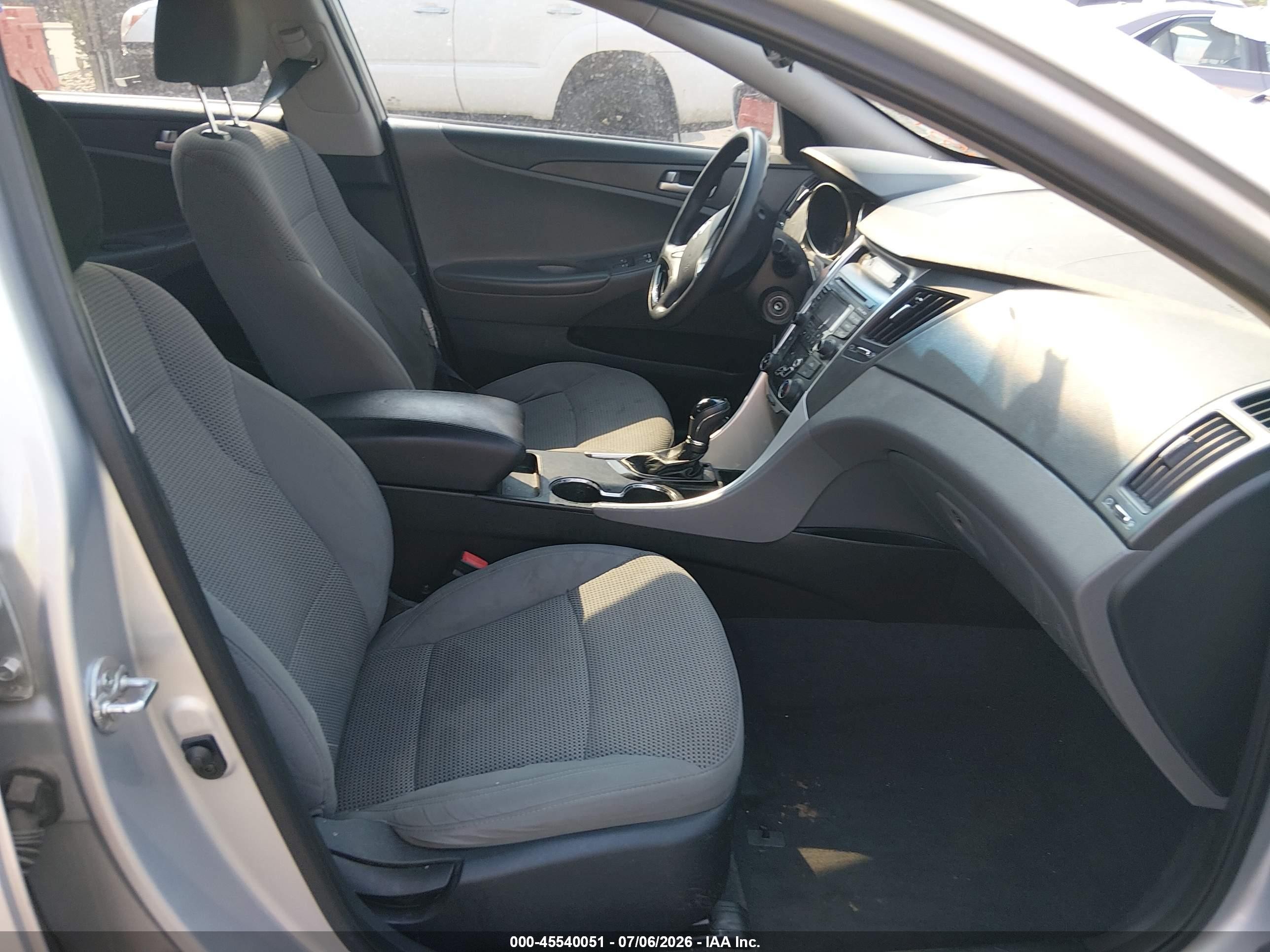 2013 Hyundai Sonata Gls Silver vin: 5NPEB4AC5DH537150