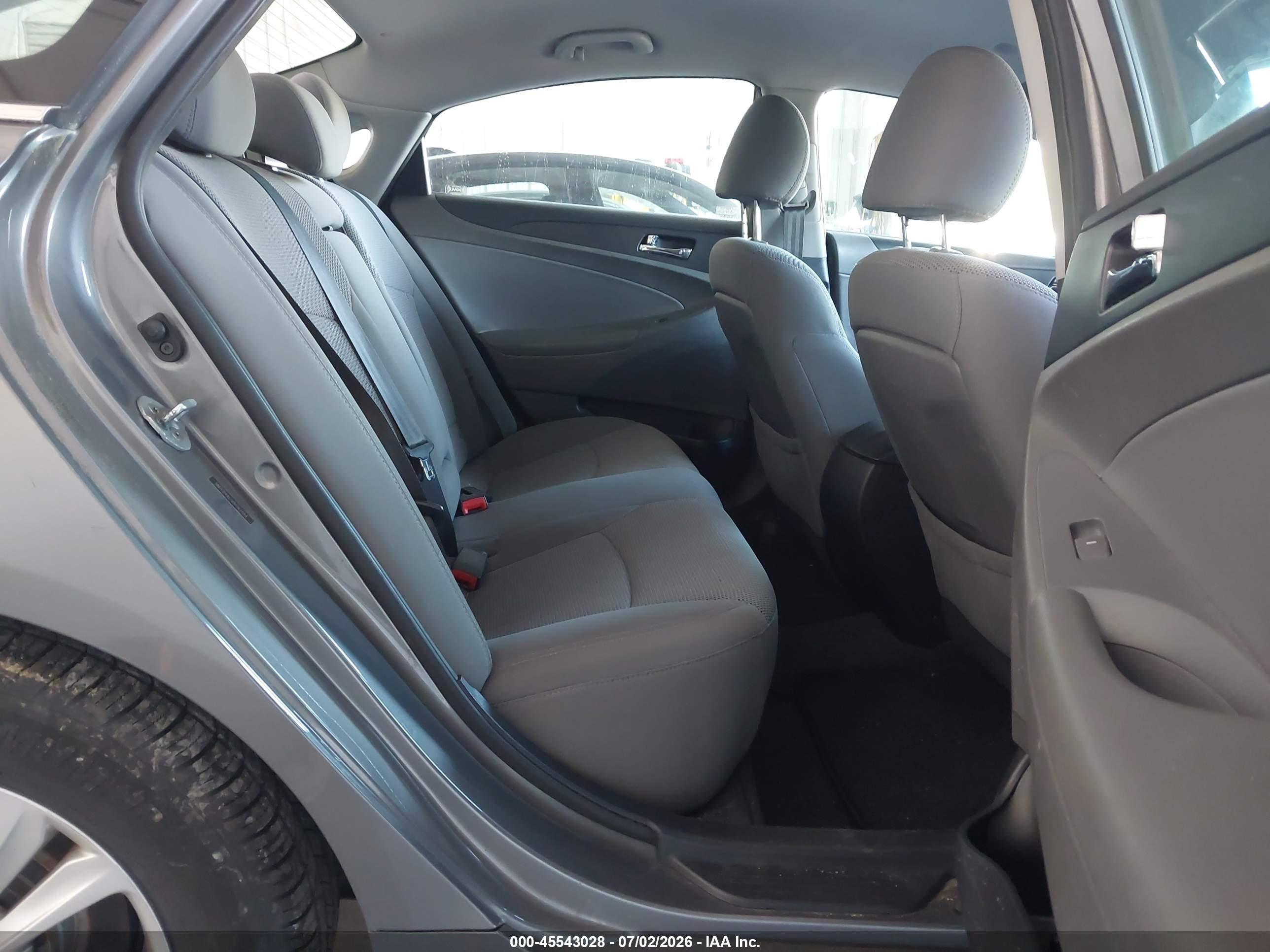 2013 Hyundai Sonata Gls Серый vin: 5NPEB4AC5DH561884