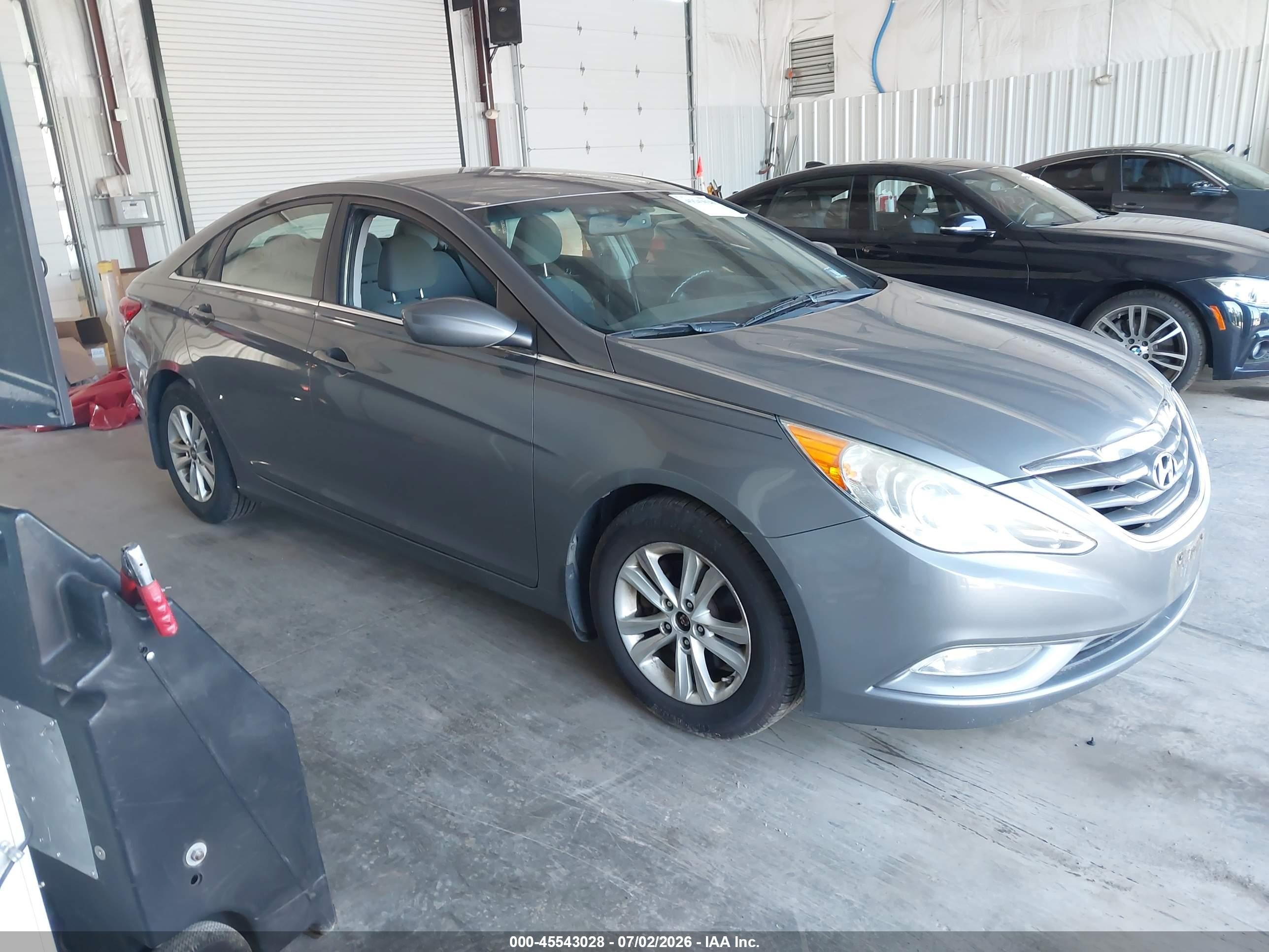 2013 Hyundai Sonata Gls Серый vin: 5NPEB4AC5DH561884