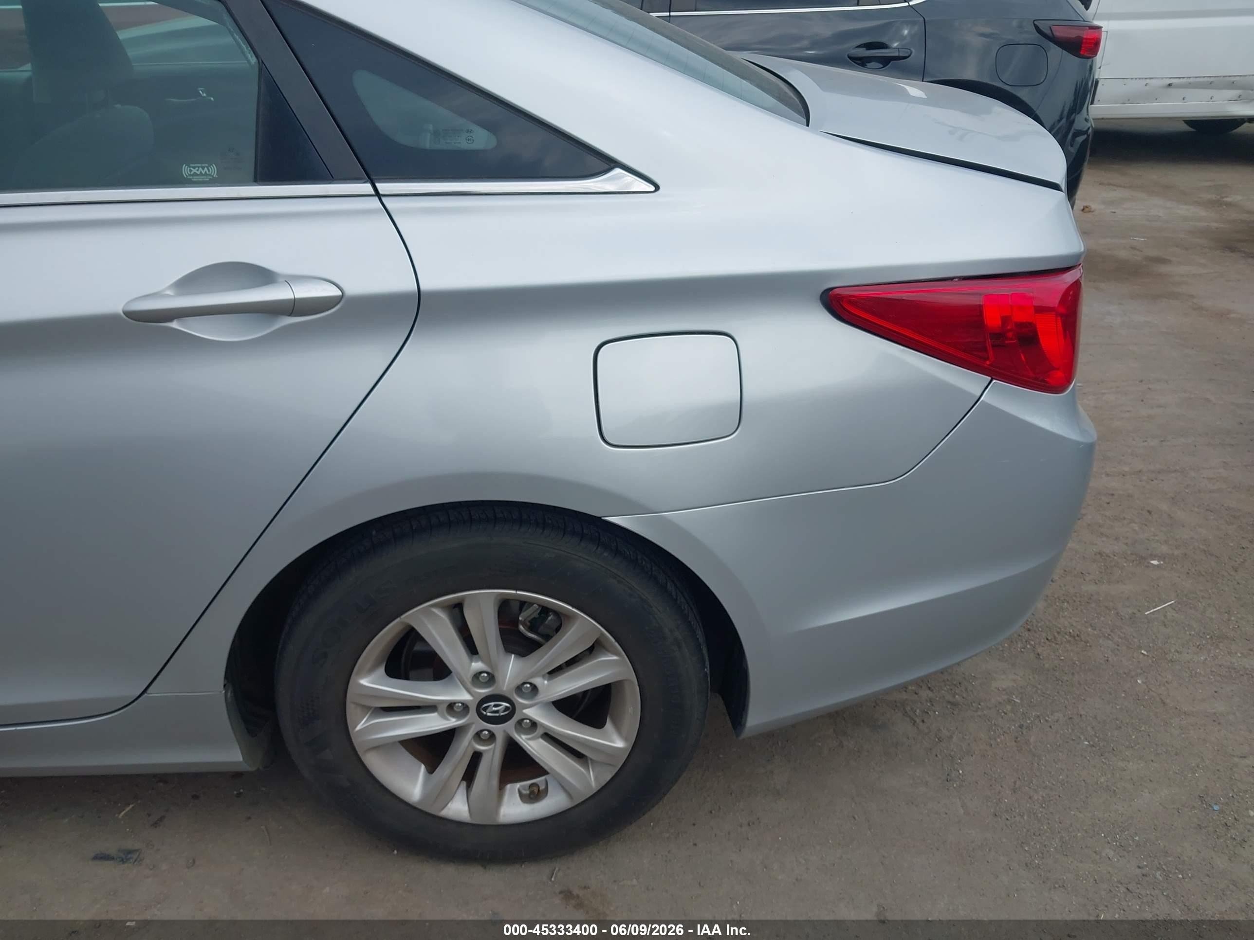 2013 Hyundai Sonata Gls Silver vin: 5NPEB4AC5DH608508