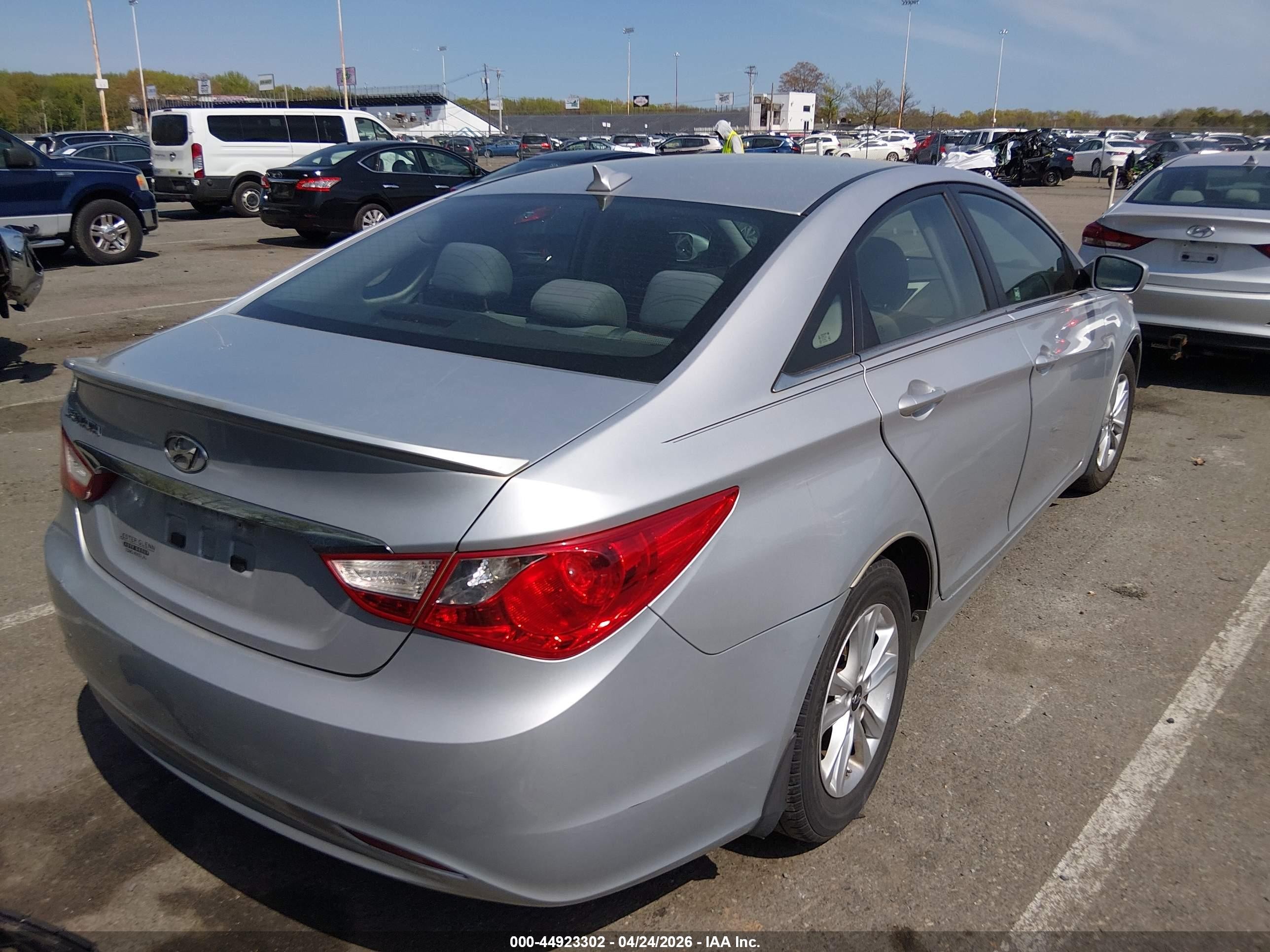 2013 Hyundai Sonata Gls Silver vin: 5NPEB4AC5DH611666