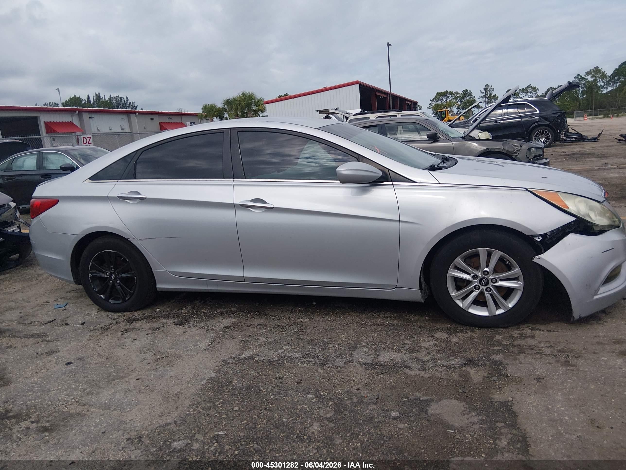 2013 Hyundai Sonata Gls Silver vin: 5NPEB4AC5DH615555