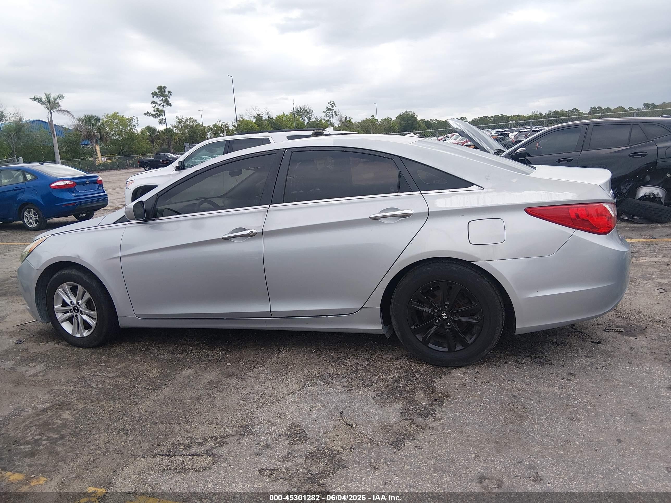 2013 Hyundai Sonata Gls Silver vin: 5NPEB4AC5DH615555