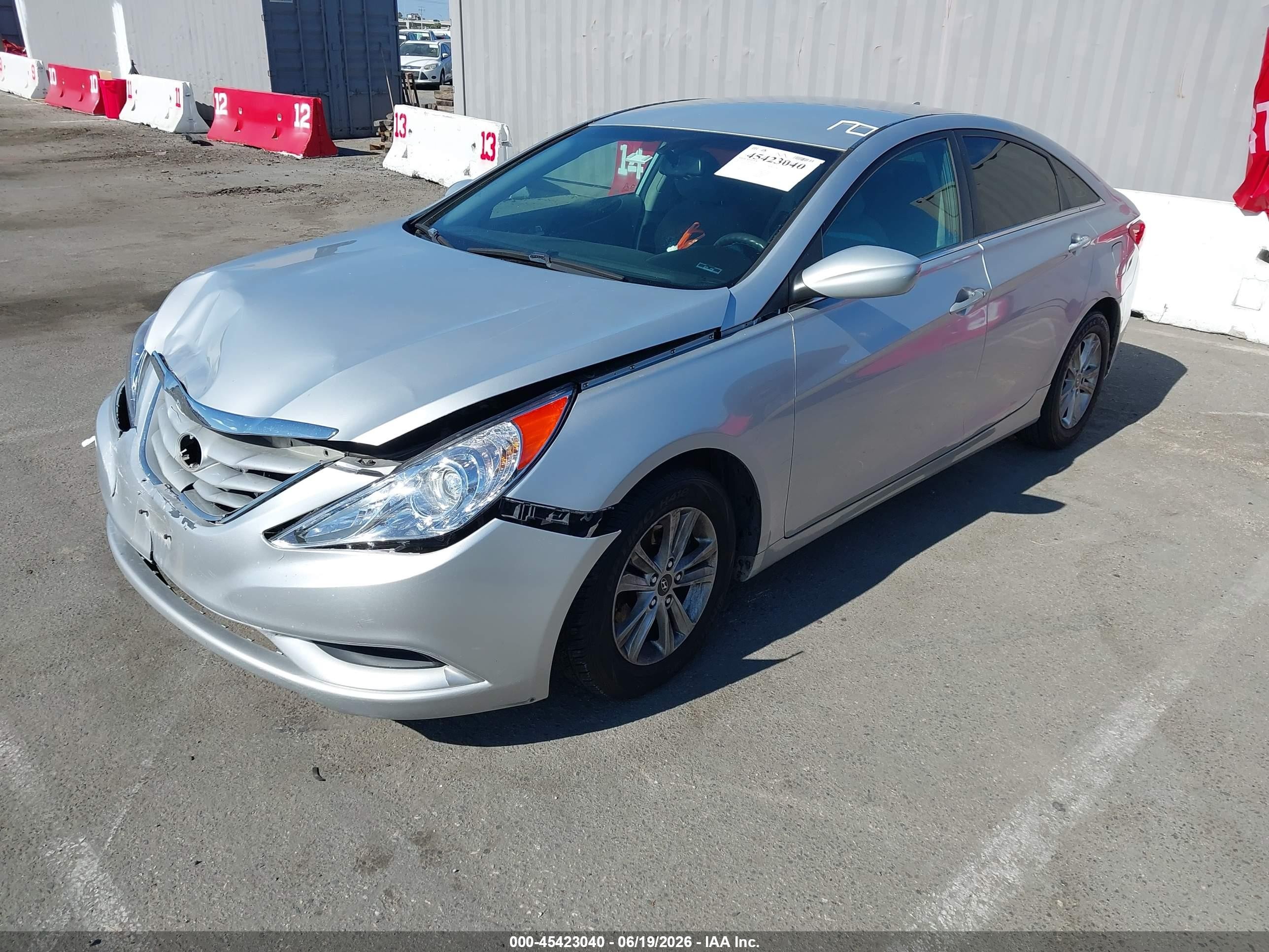 2013 Hyundai Sonata Gls Silver vin: 5NPEB4AC5DH761177