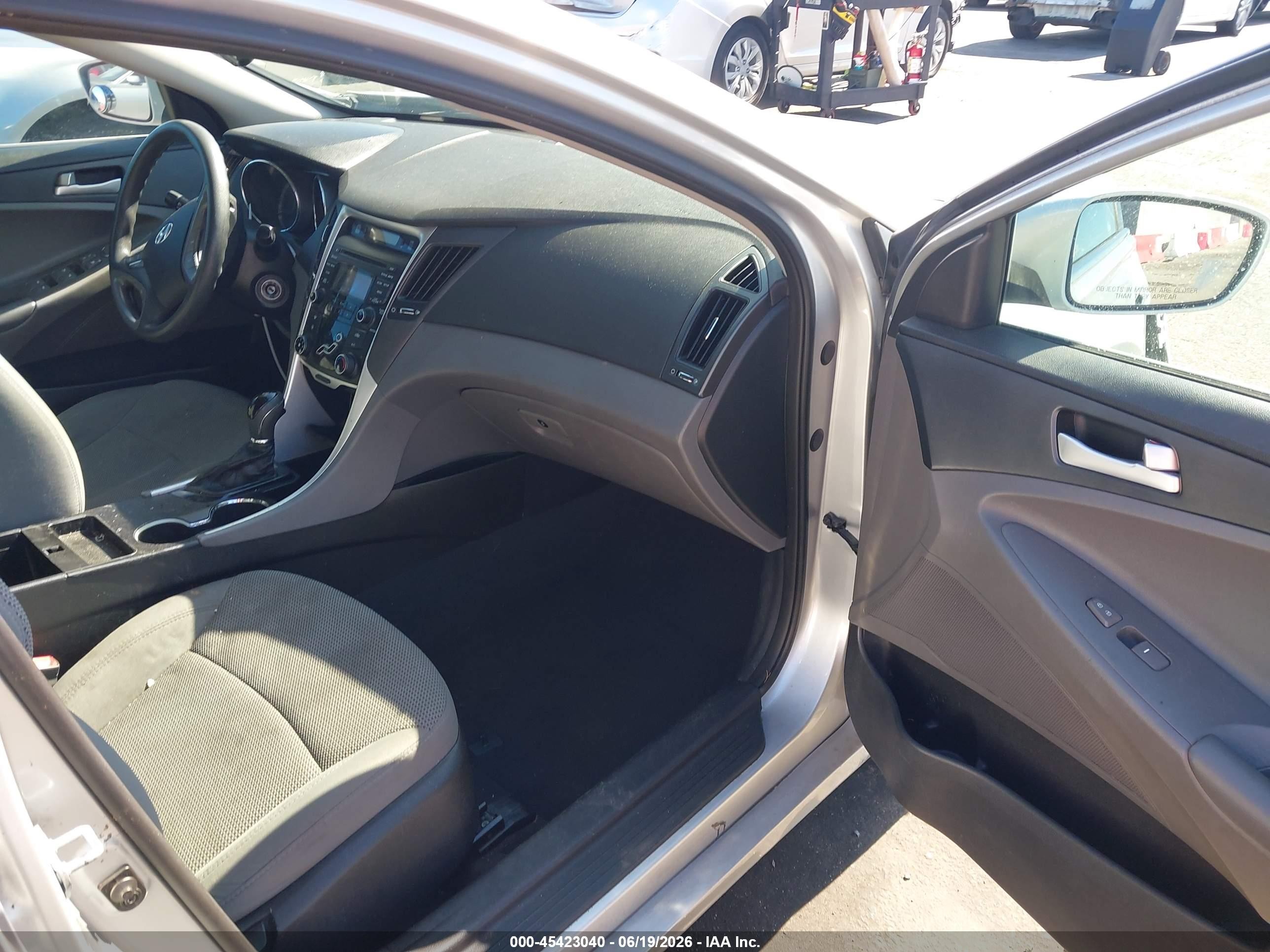 2013 Hyundai Sonata Gls Silver vin: 5NPEB4AC5DH761177