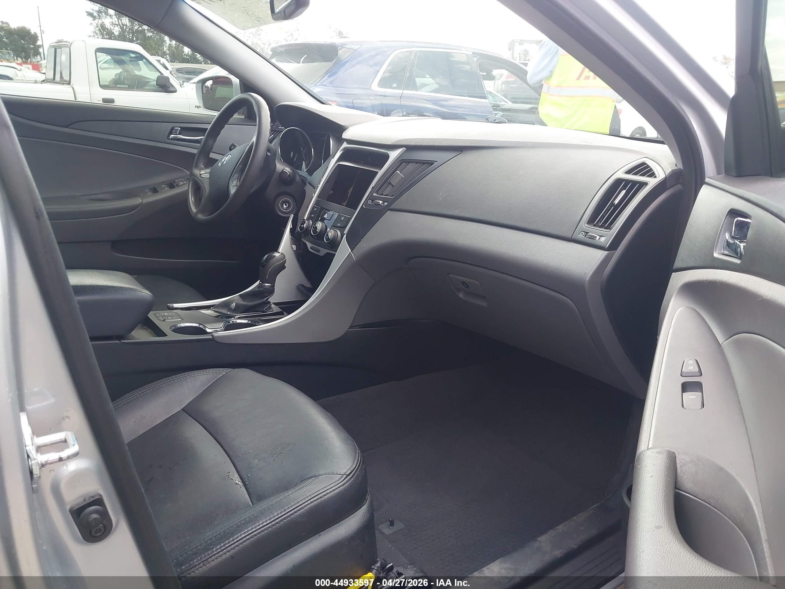 2014 Hyundai Sonata Gls Silver vin: 5NPEB4AC5EH817491