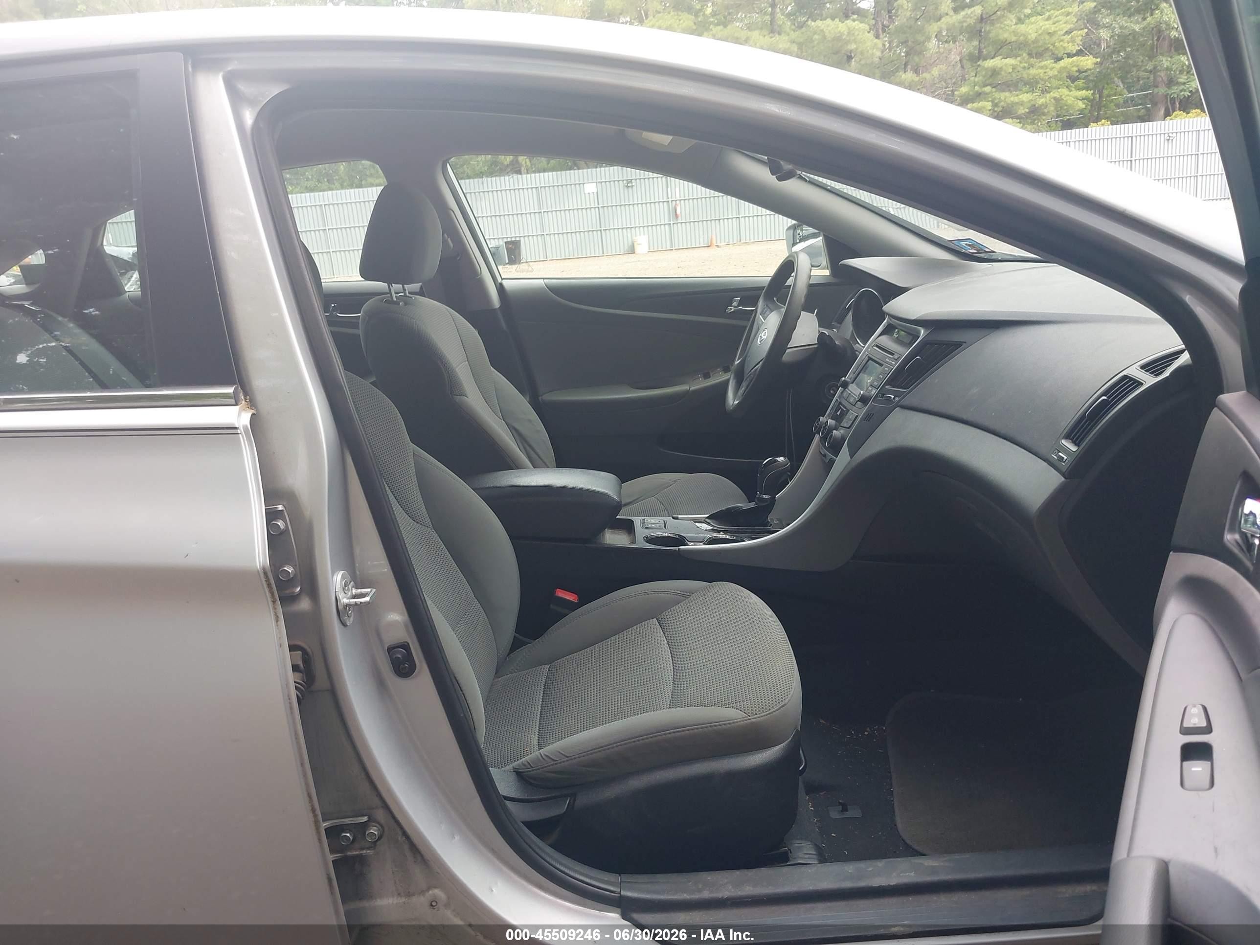 2014 Hyundai Sonata Gls Silver vin: 5NPEB4AC5EH832427
