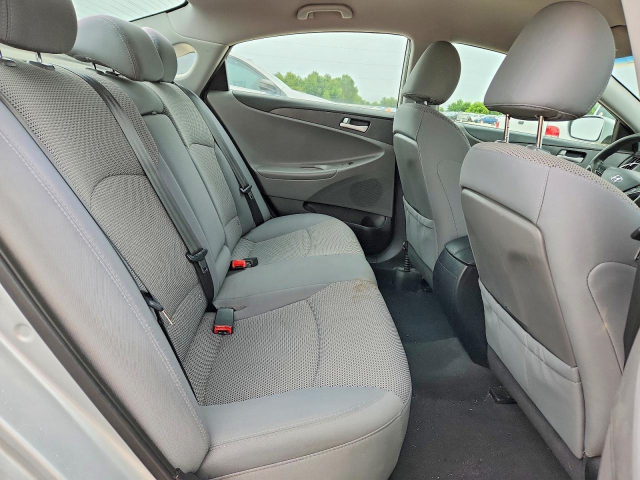 2014 Hyundai Sonata Gls Silver vin: 5NPEB4AC5EH866707