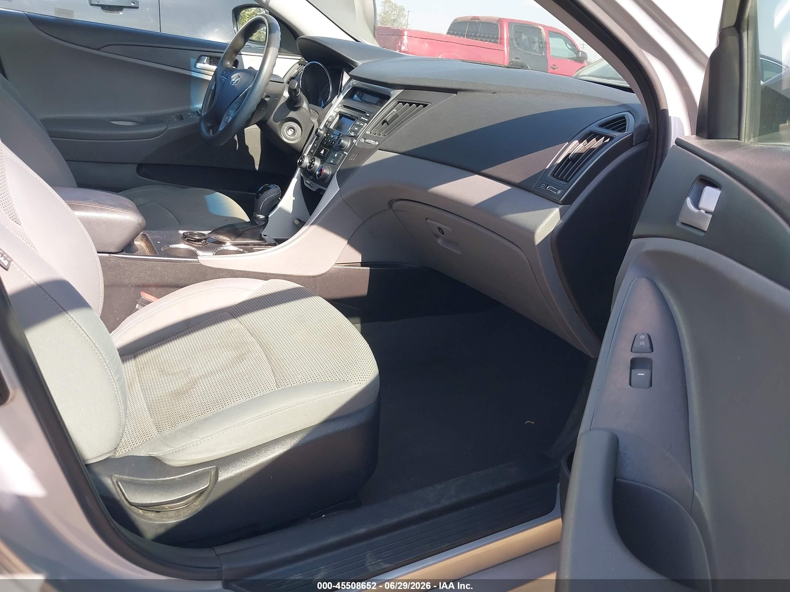 2014 Hyundai Sonata Gls Серебряный vin: 5NPEB4AC5EH870496