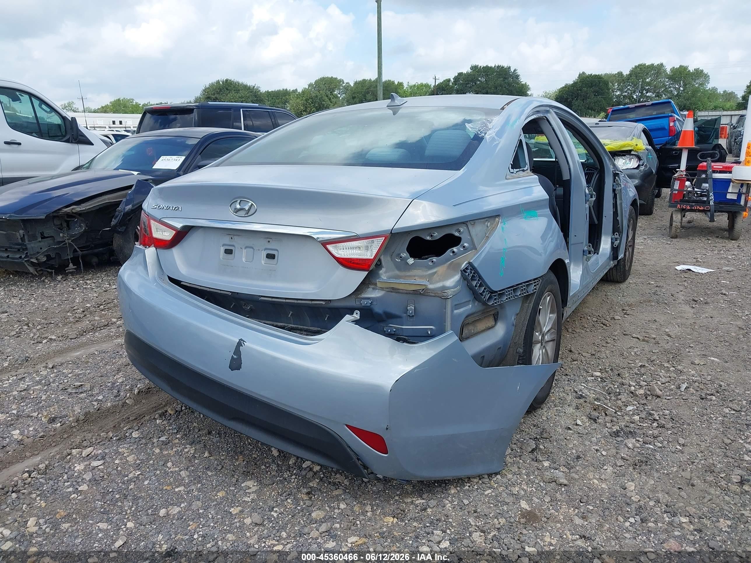 2014 Hyundai Sonata Gls Light Blue vin: 5NPEB4AC5EH873673