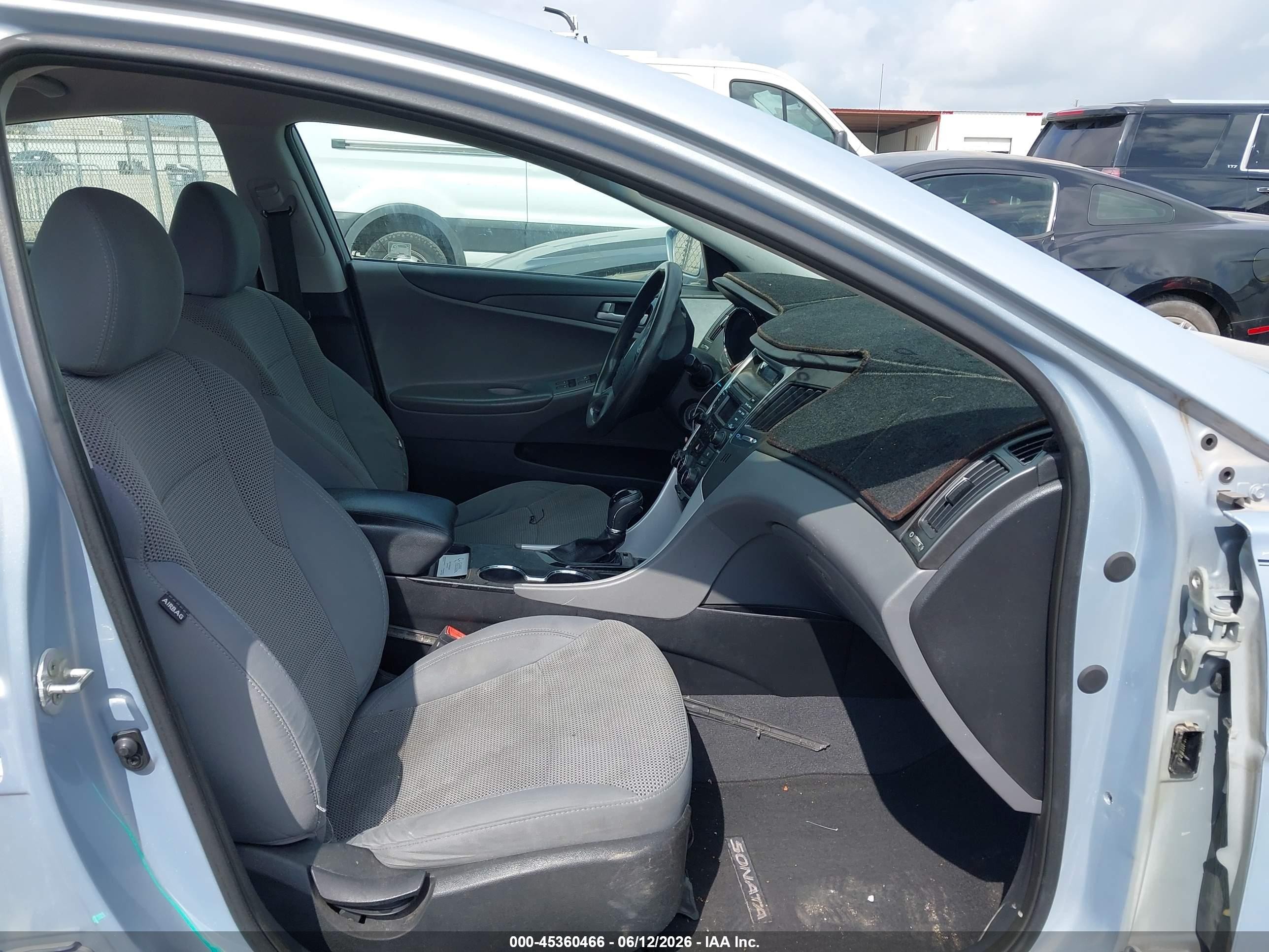 2014 Hyundai Sonata Gls Light Blue vin: 5NPEB4AC5EH873673