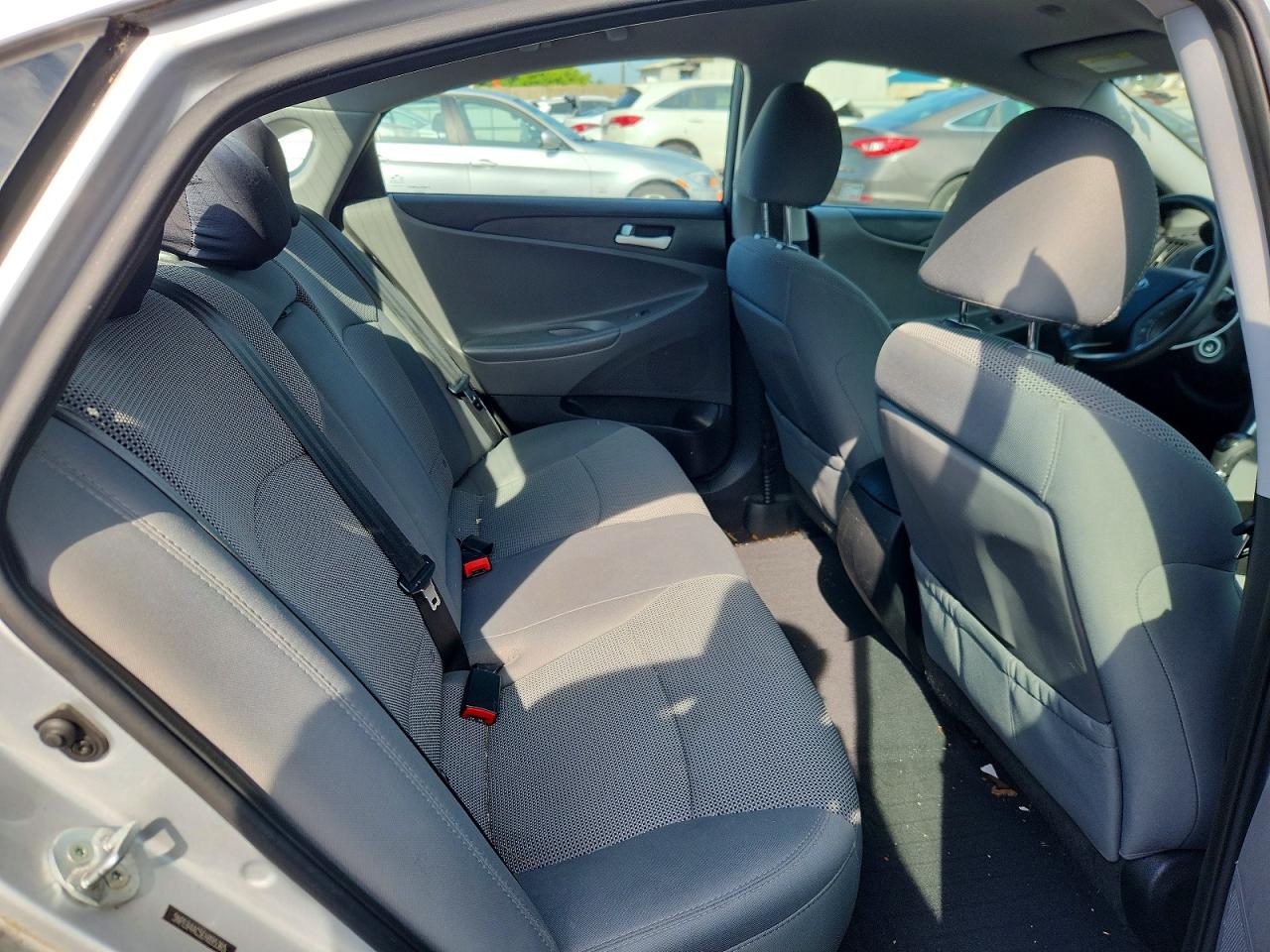 2014 Hyundai Sonata Gls Silver vin: 5NPEB4AC5EH895365