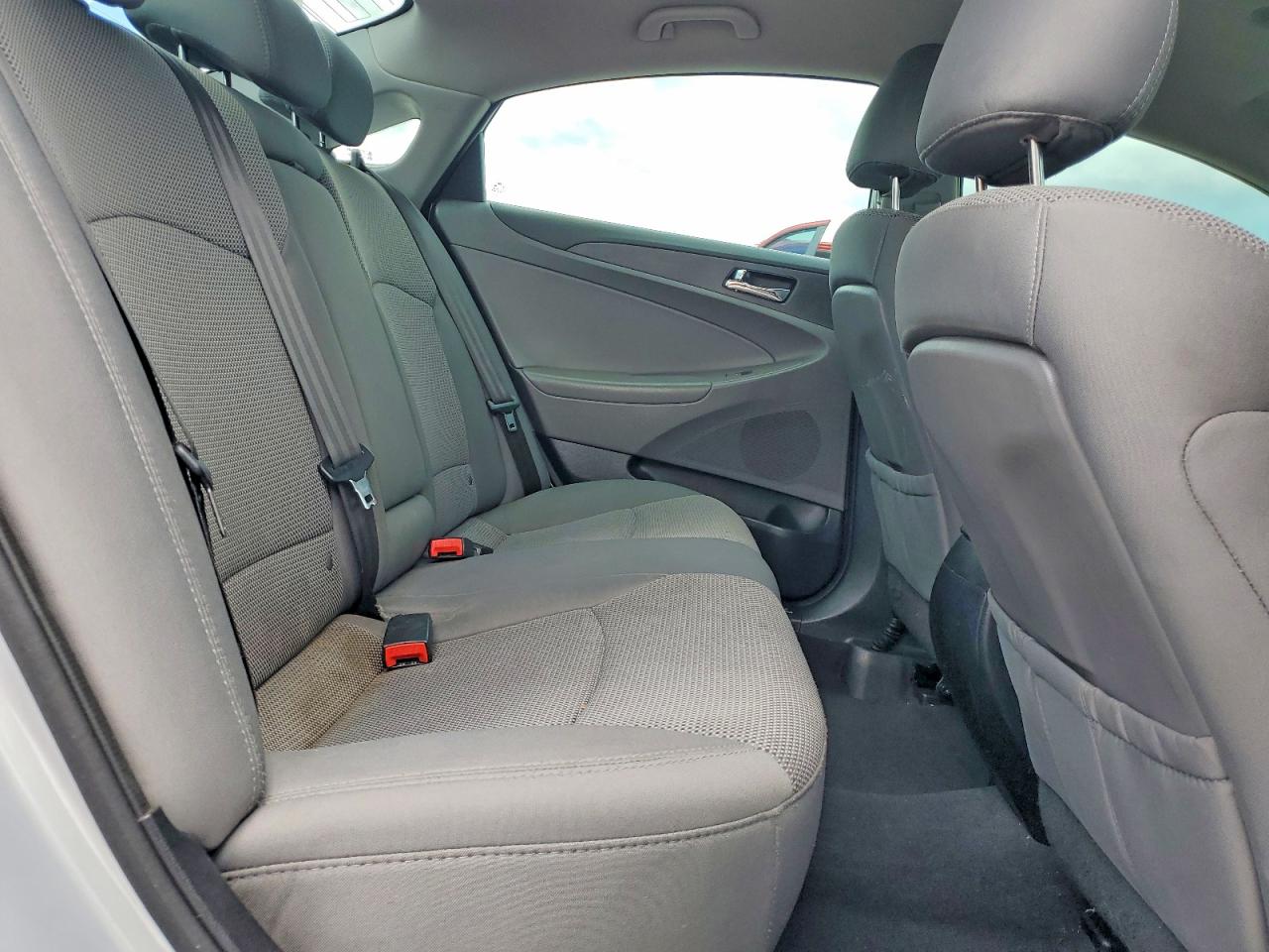 2014 Hyundai Sonata Gls Silver vin: 5NPEB4AC5EH922838