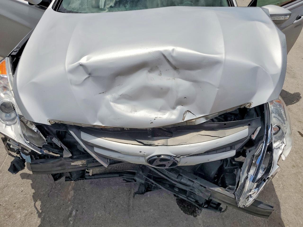 2014 Hyundai Sonata Gls Silver vin: 5NPEB4AC5EH922838